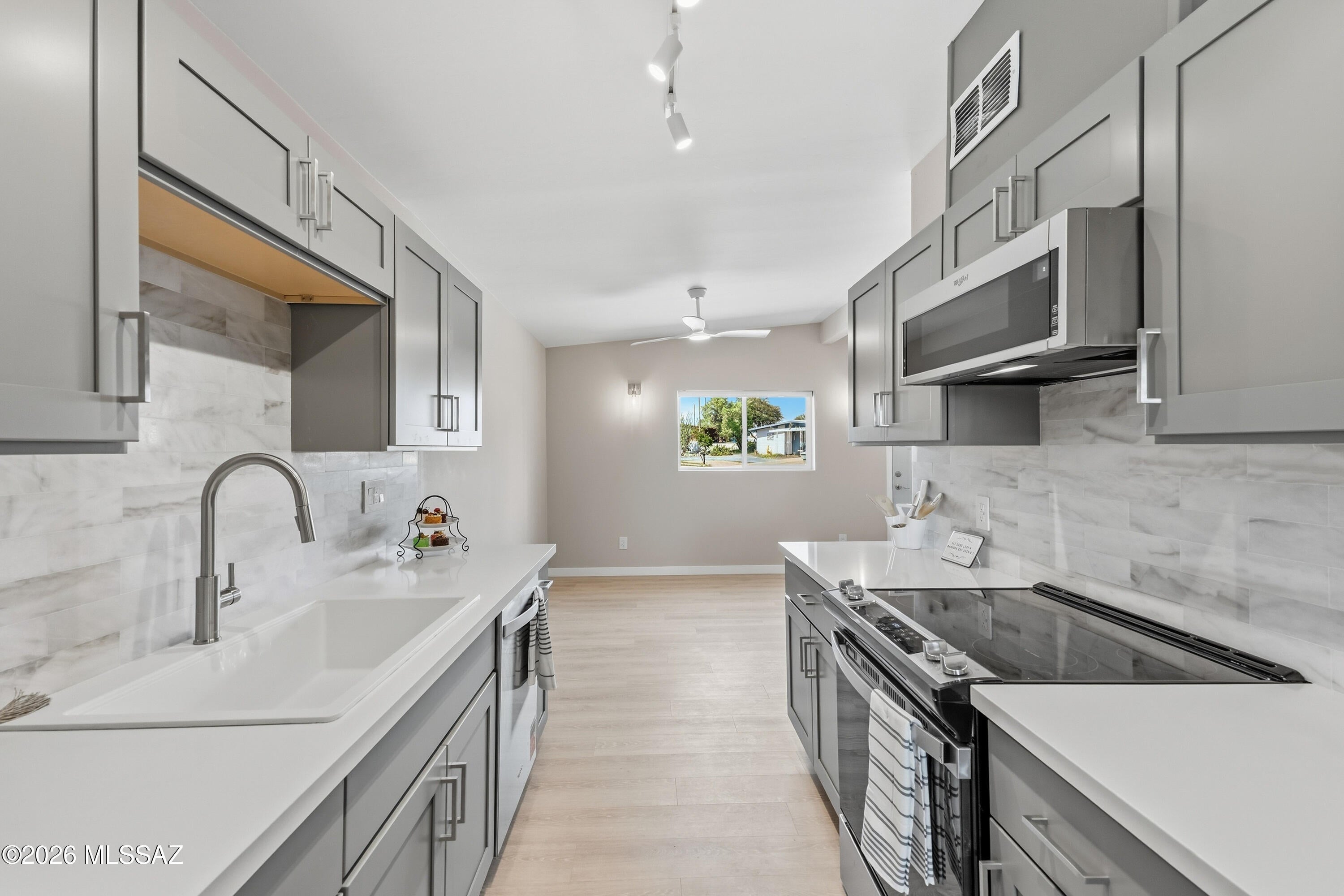 Kingston Knolls Terrace - Residential