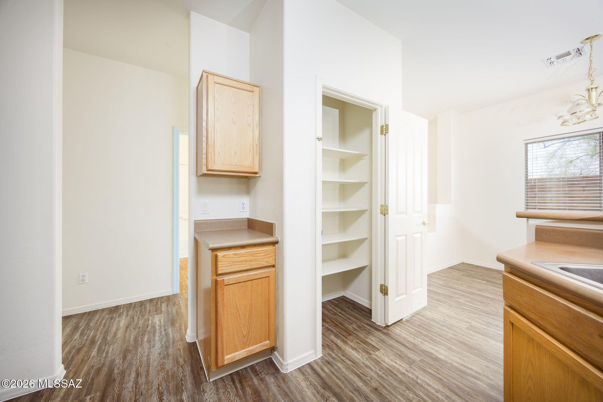 Continental Reserve Blk. 7 & 8 (1-82) - Residential Lease