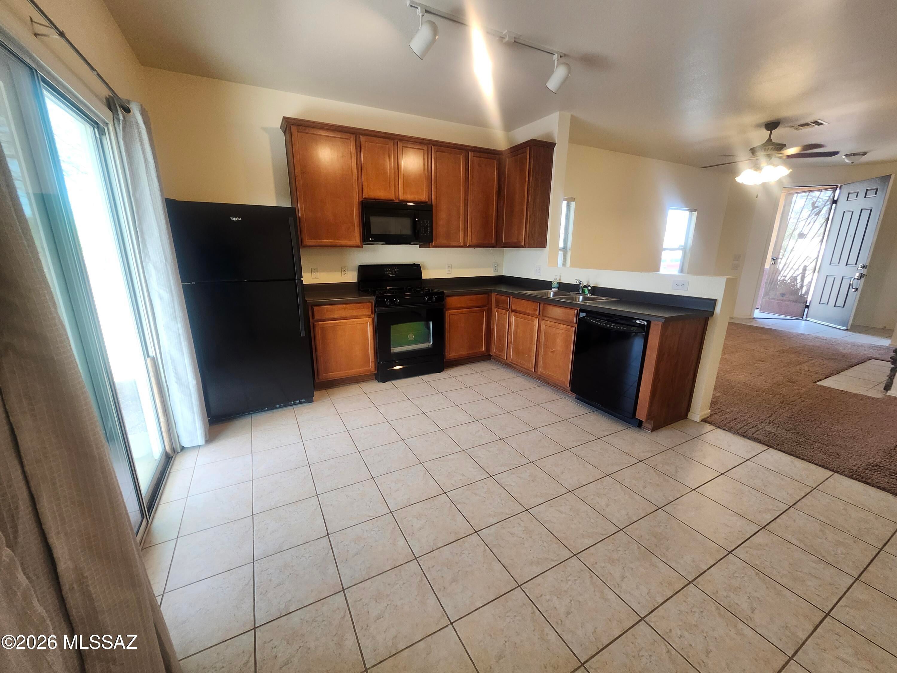 Riverhaven (1-373) - Residential Lease