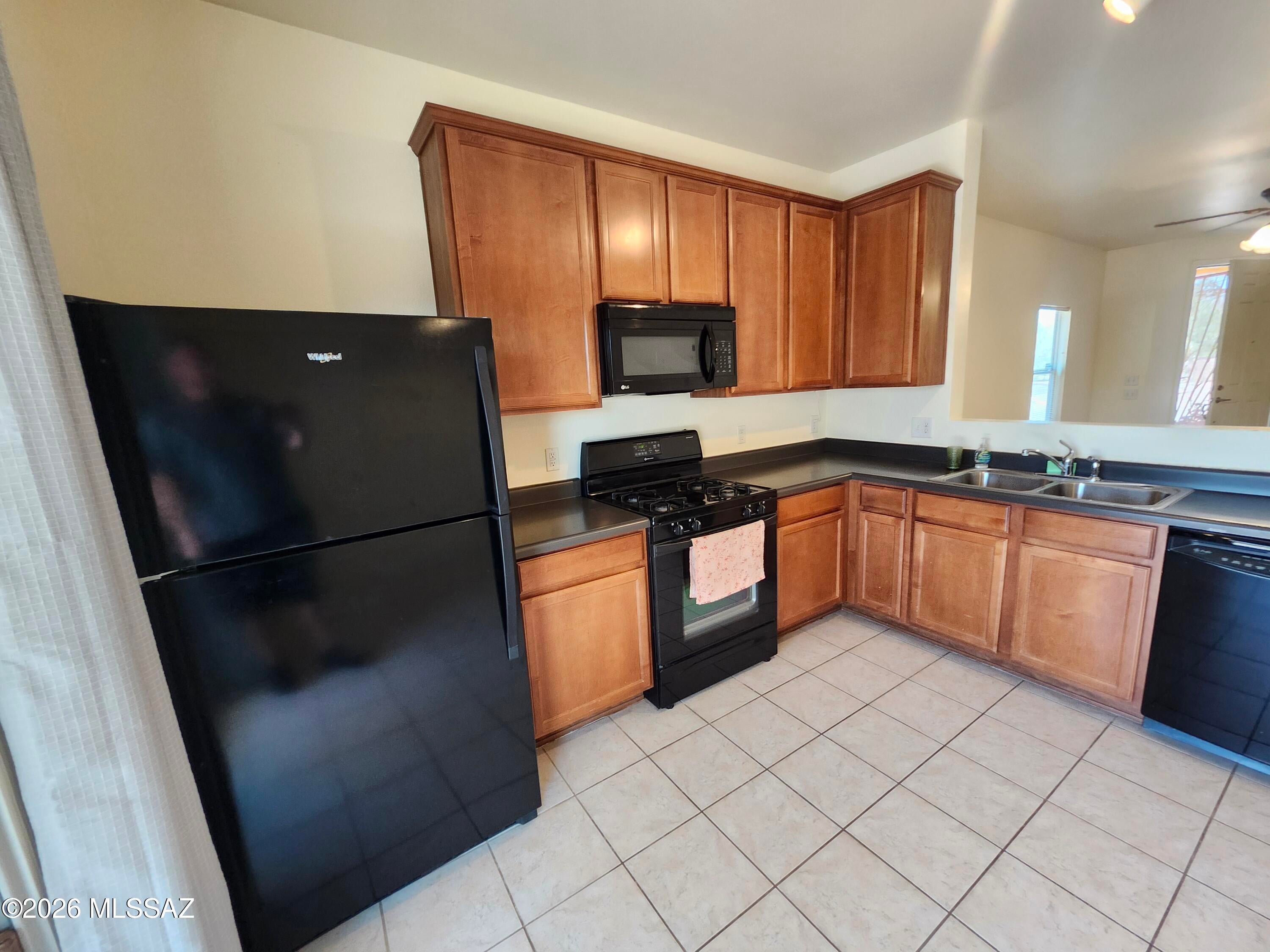 Riverhaven (1-373) - Residential Lease