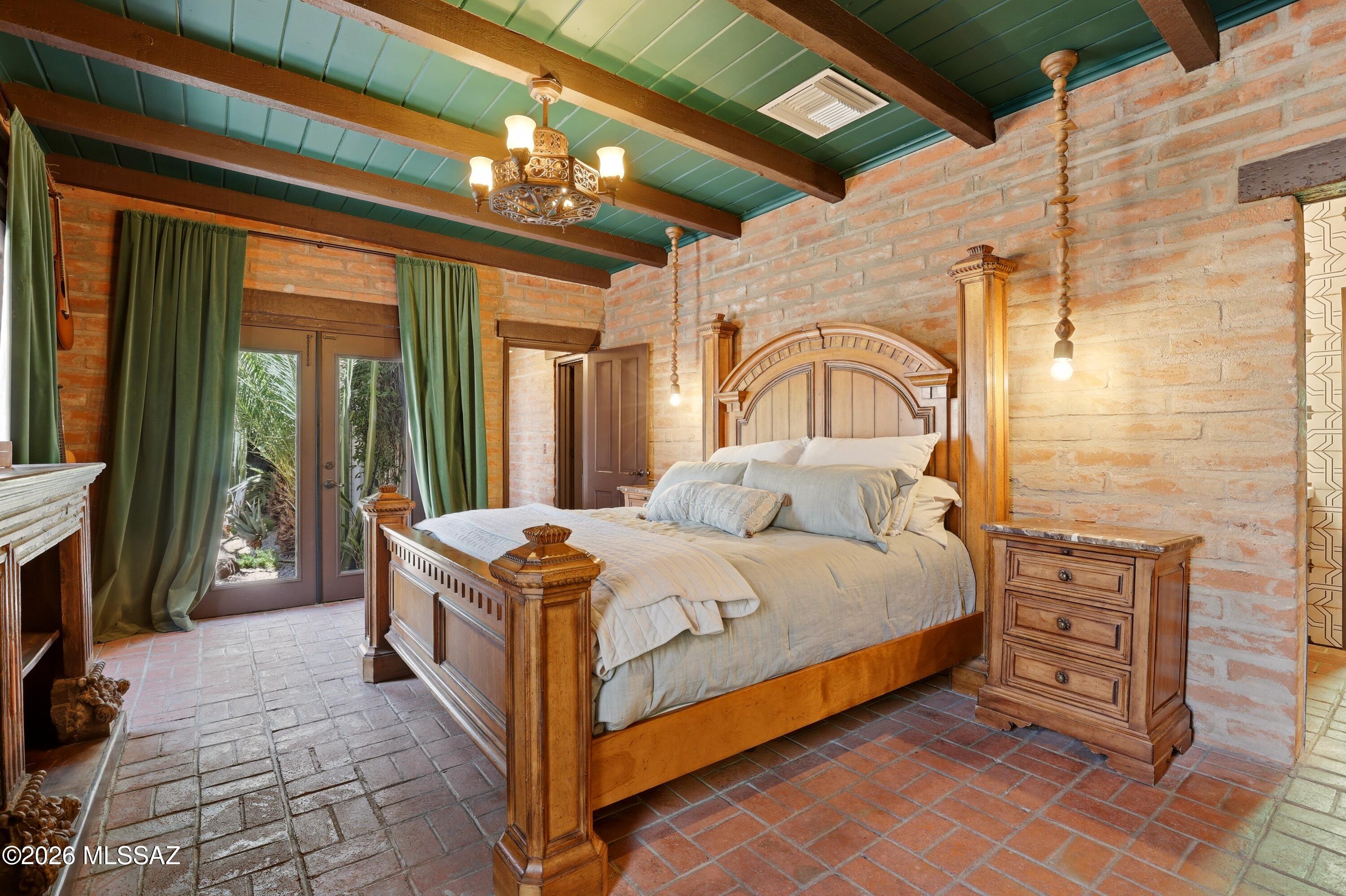 Unsubdivided - Residential