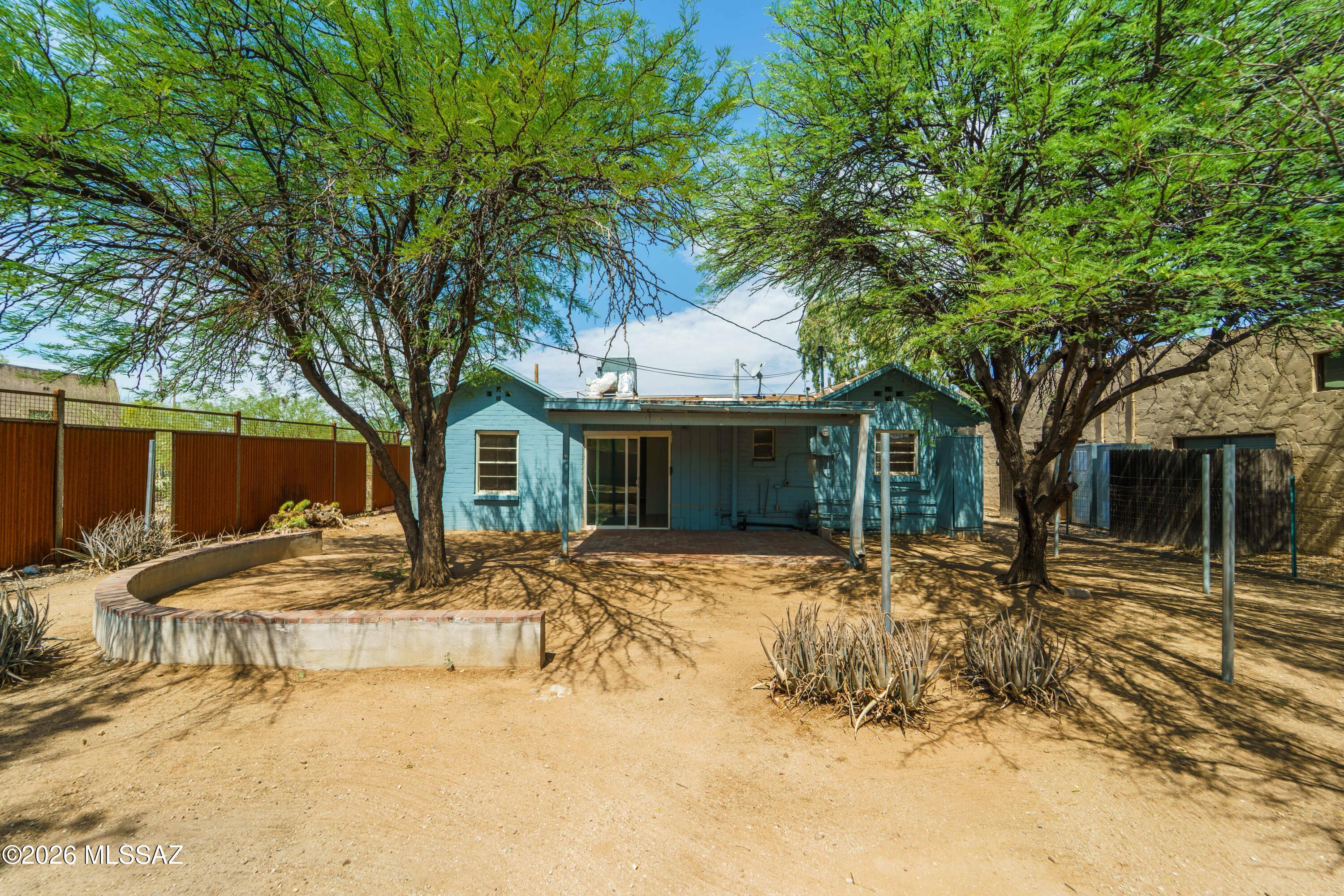 Catalina Poultry Acres NO 1 - Residential