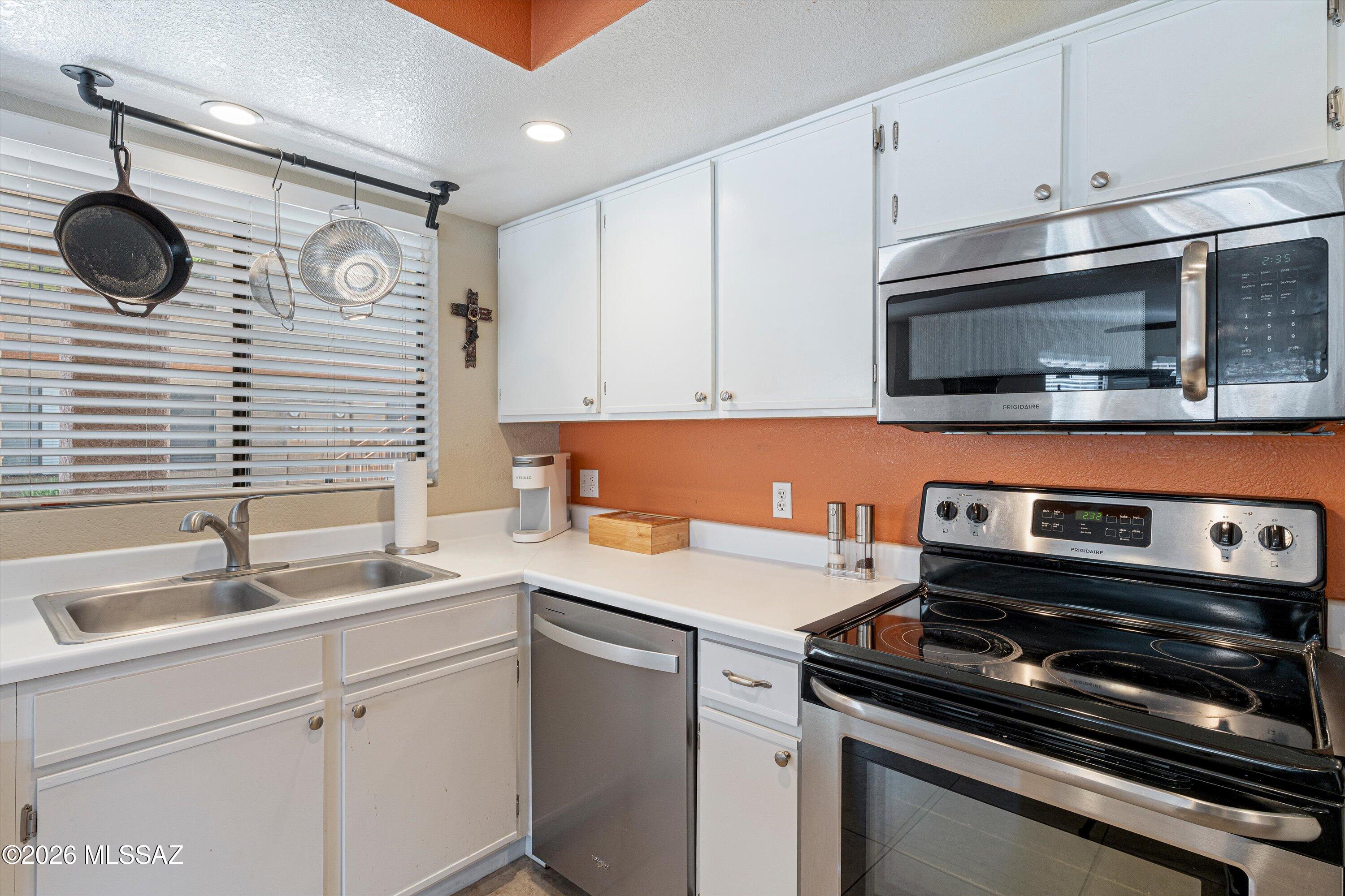 Villas at Sabino Canyon Condominiums - Residential