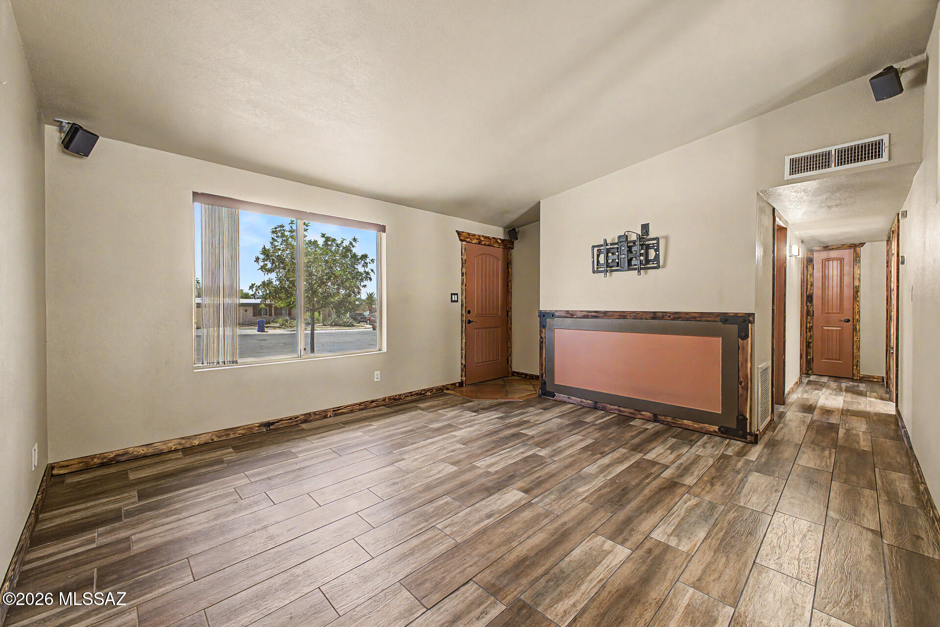 Quail Hollow (1-18) - Residential