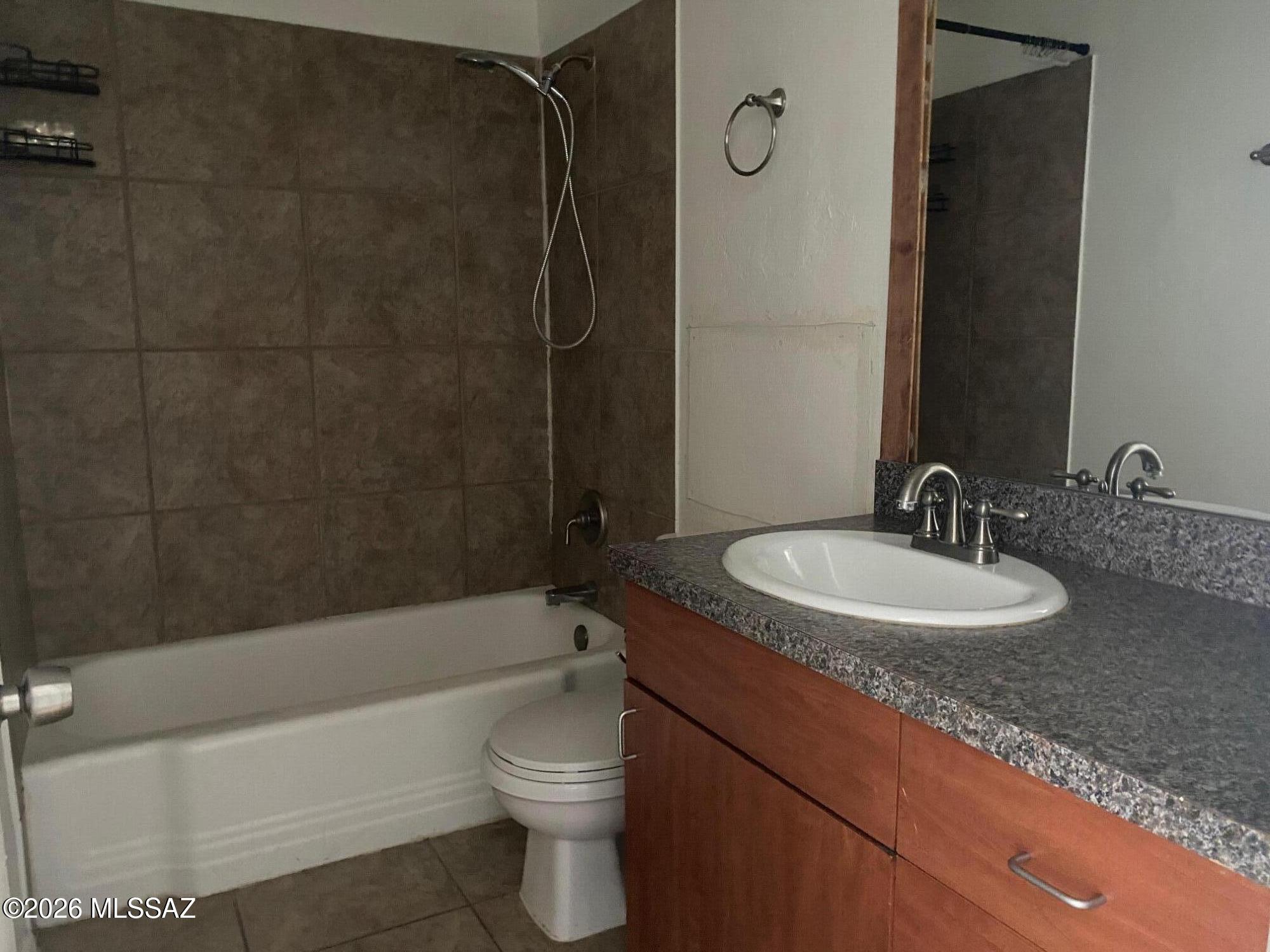 Royal Alvernon Condos. - Residential Lease