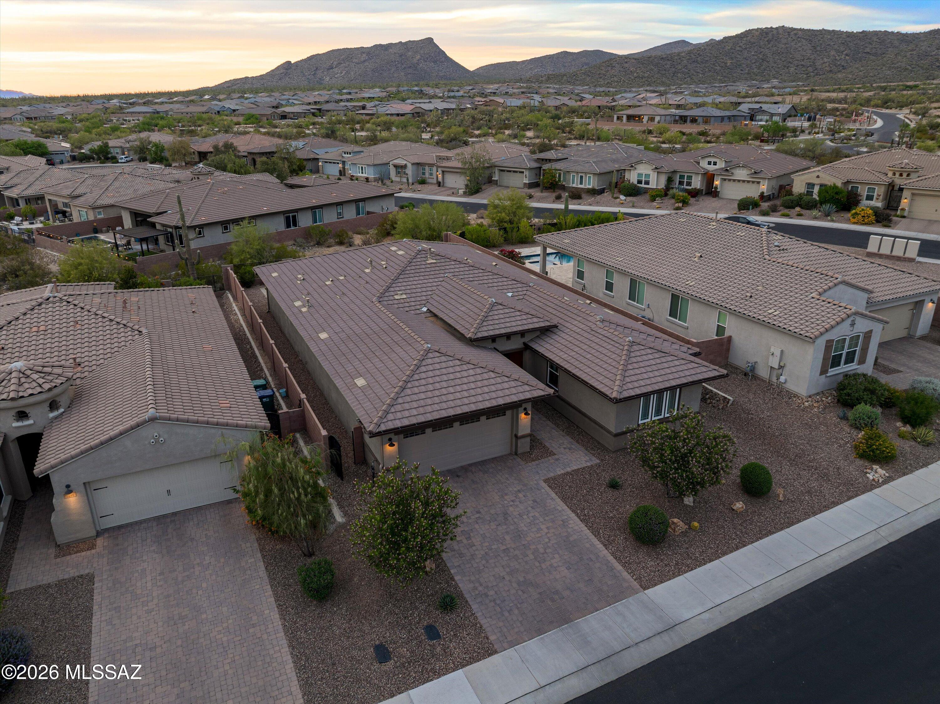Blue Agave At Dove Mountain - Residential
