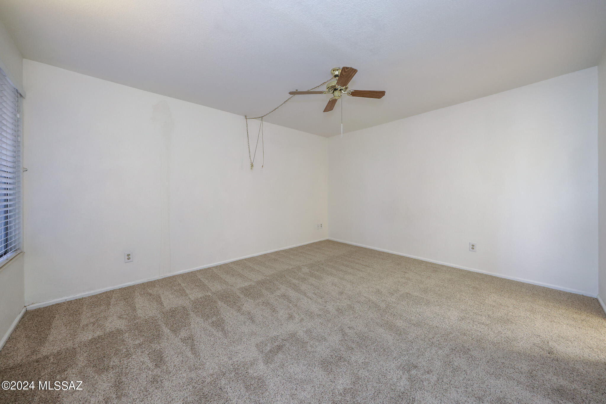 Las Casas Bellas Condo (1-44) - Residential Lease