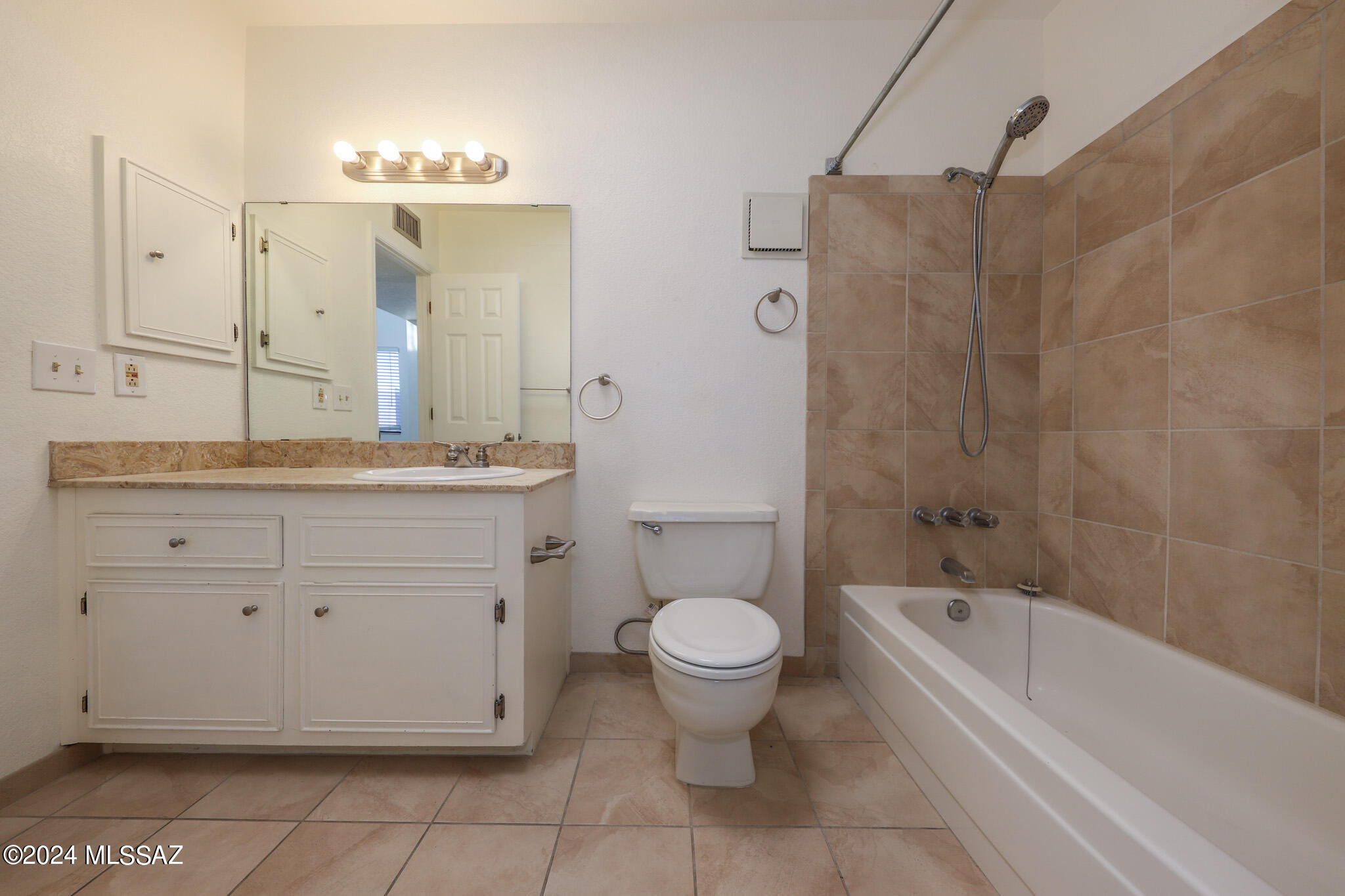Las Casas Bellas Condo (1-44) - Residential Lease