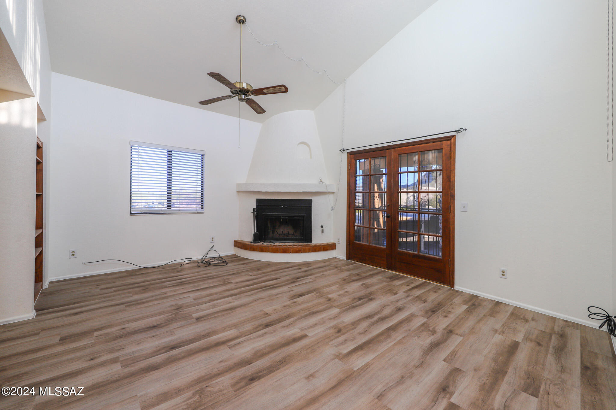 Las Casas Bellas Condo (1-44) - Residential Lease