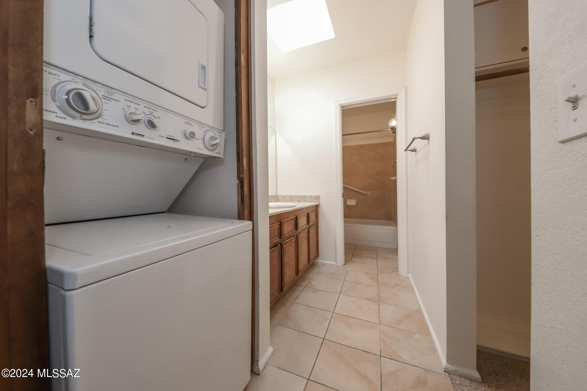 Las Casas Bellas Condo (1-44) - Residential Lease
