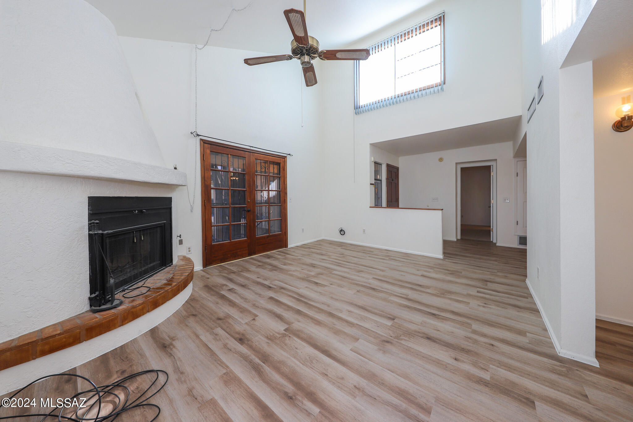 Las Casas Bellas Condo (1-44) - Residential Lease