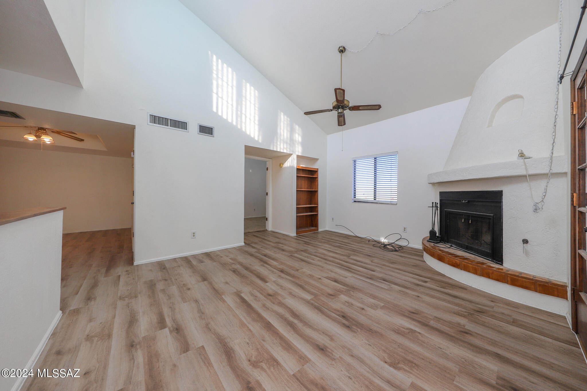 Las Casas Bellas Condo (1-44) - Residential Lease