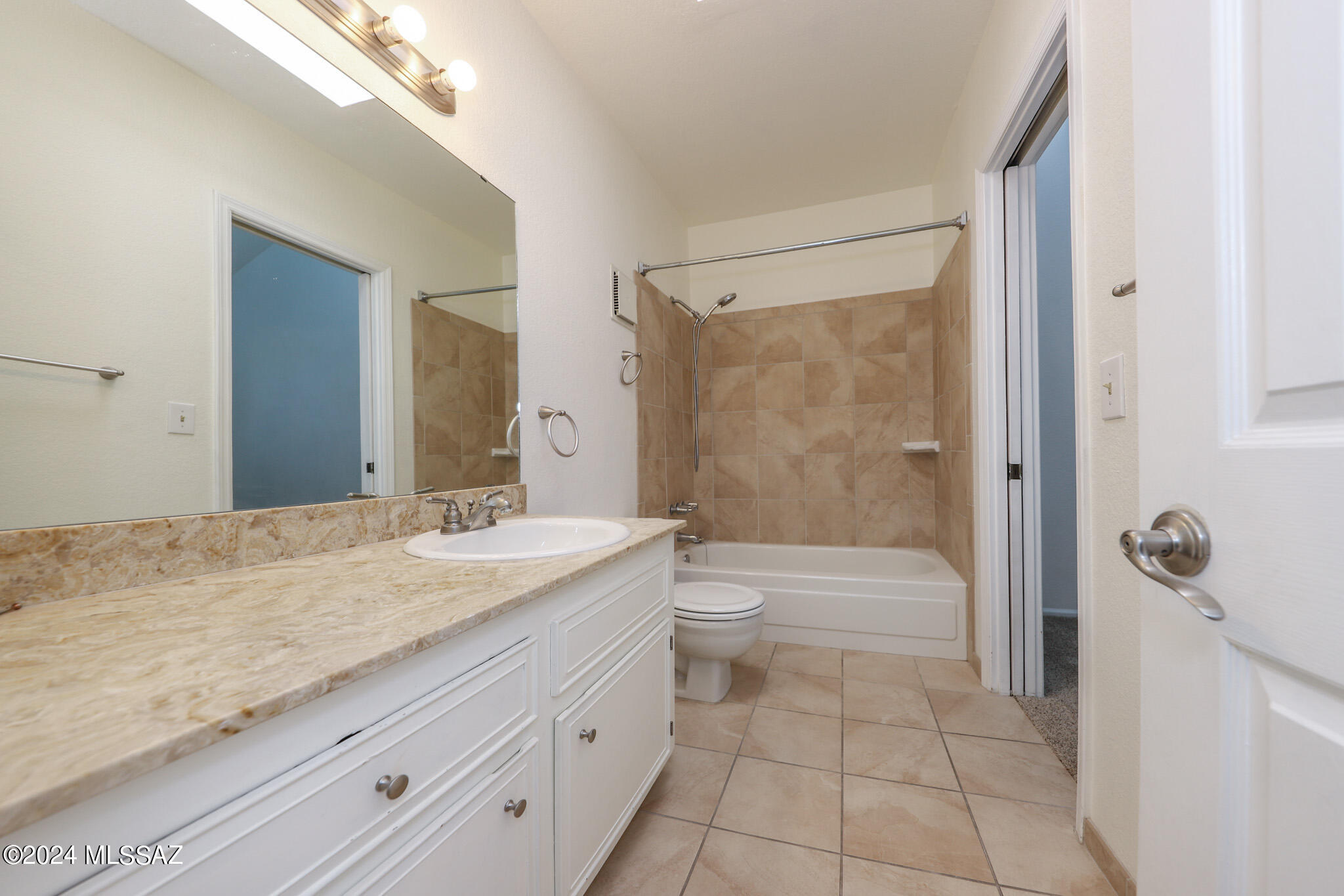 Las Casas Bellas Condo (1-44) - Residential Lease
