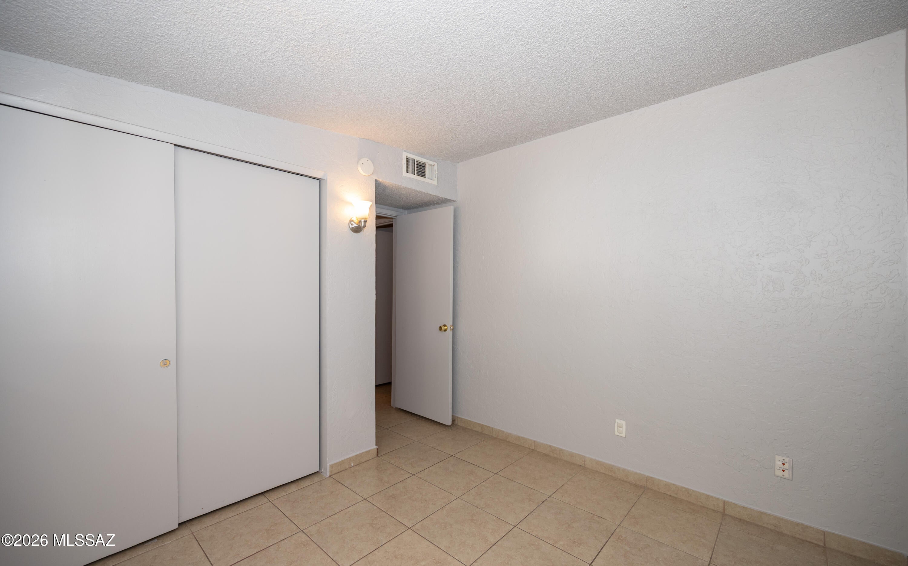 Vista Del Prado NO. 5 (1-72) - Residential Lease
