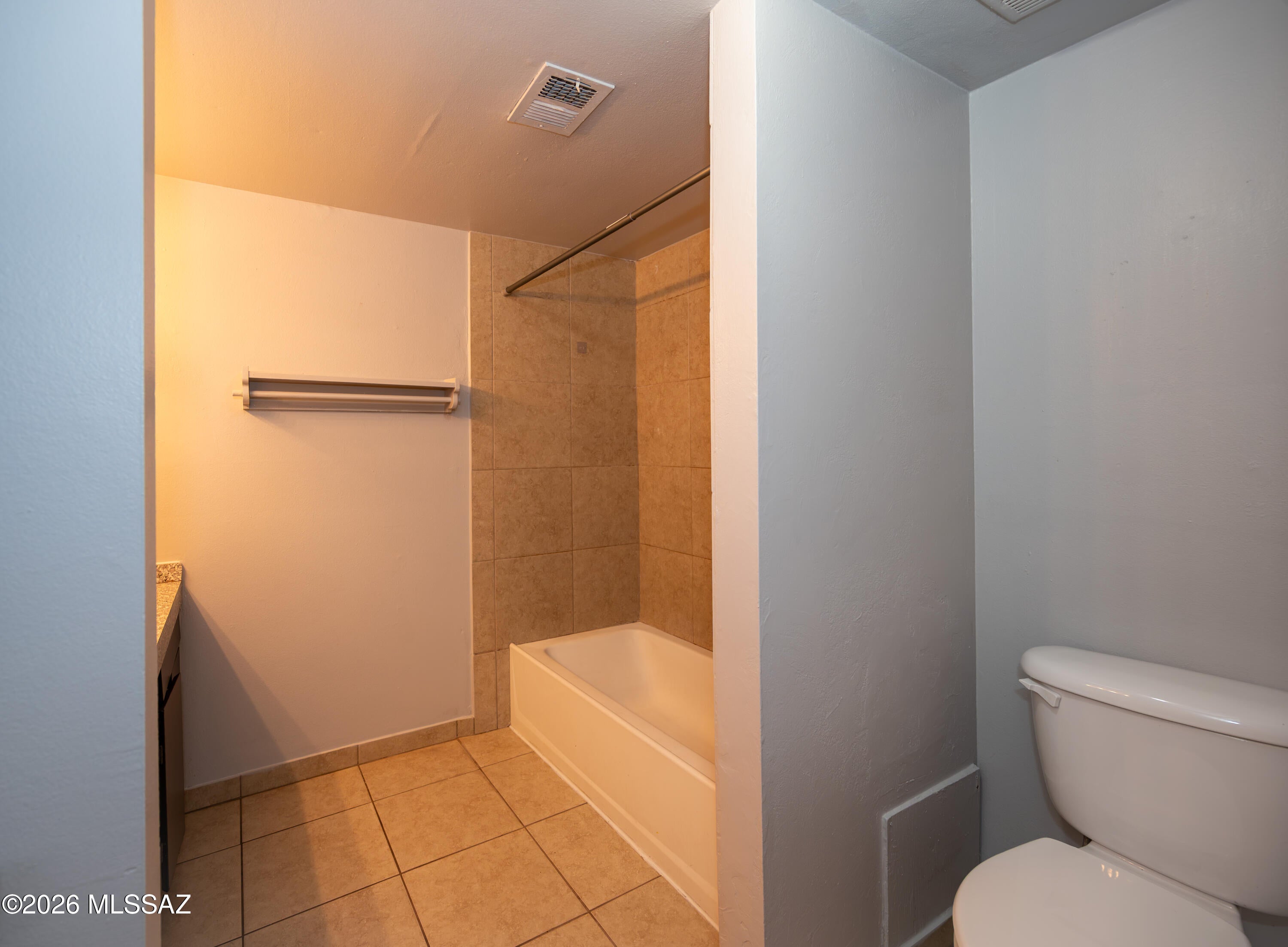 Vista Del Prado NO. 5 (1-72) - Residential Lease