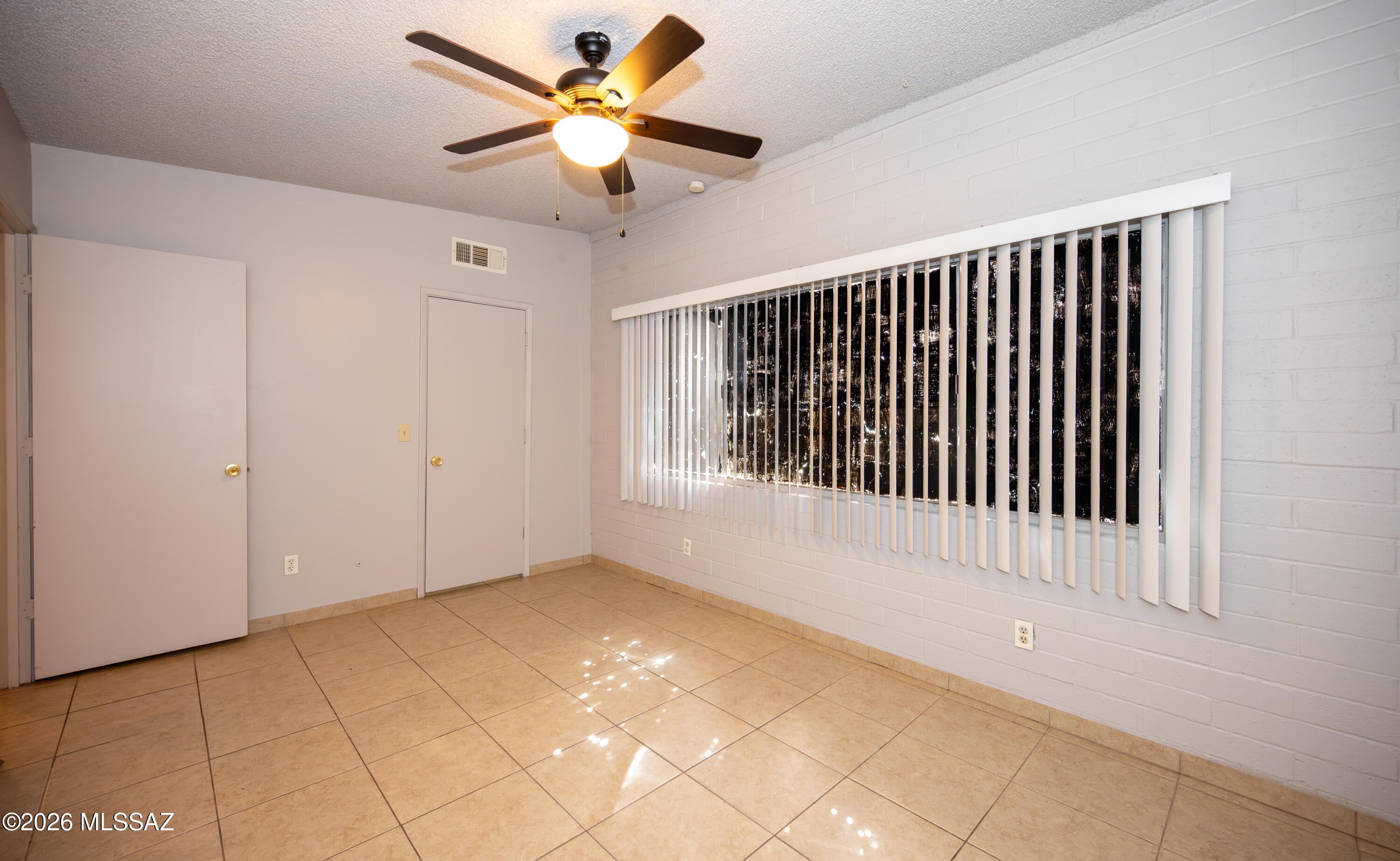 Vista Del Prado NO. 5 (1-72) - Residential Lease