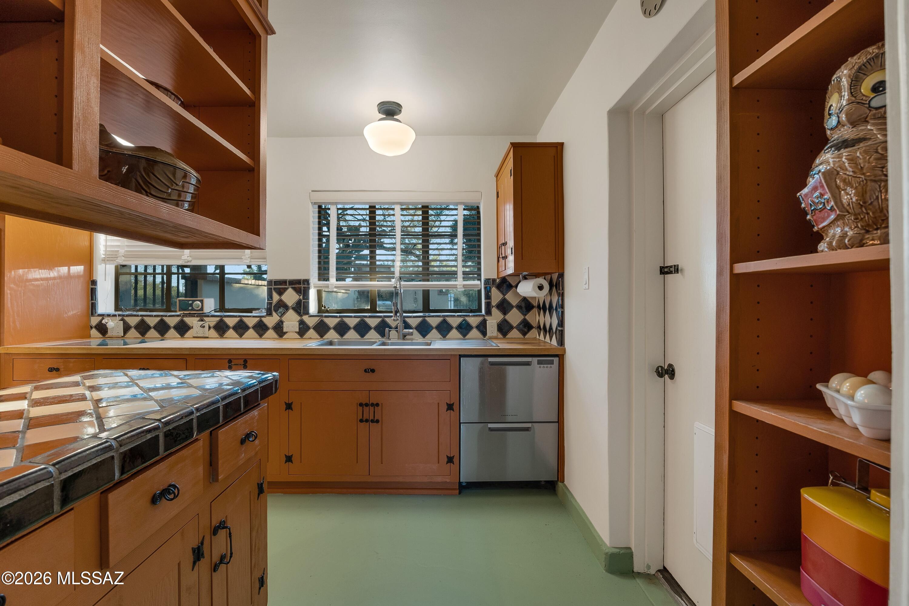 Casas Adobes Addition - Residential