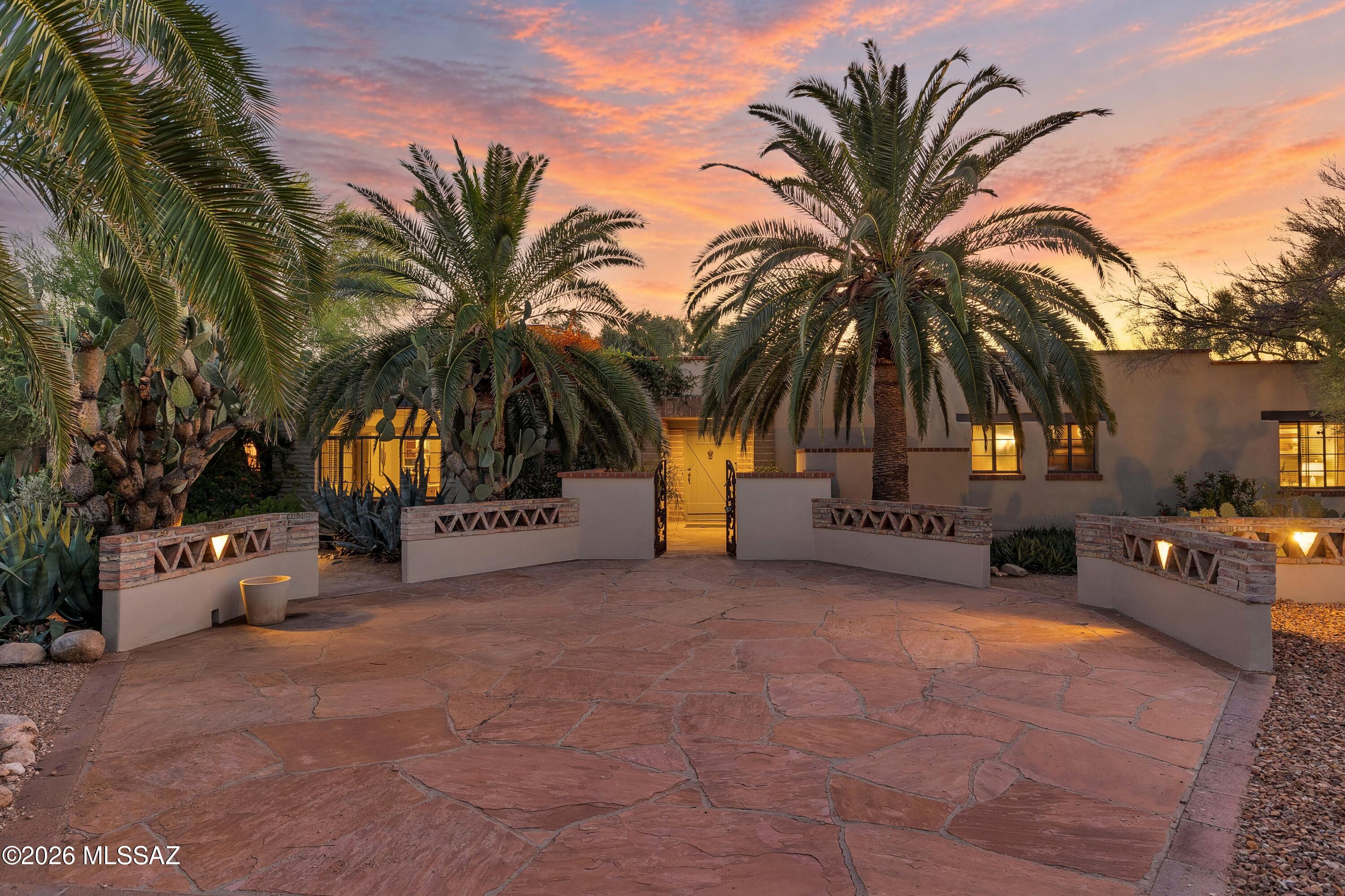 Casas Adobes Addition - Residential