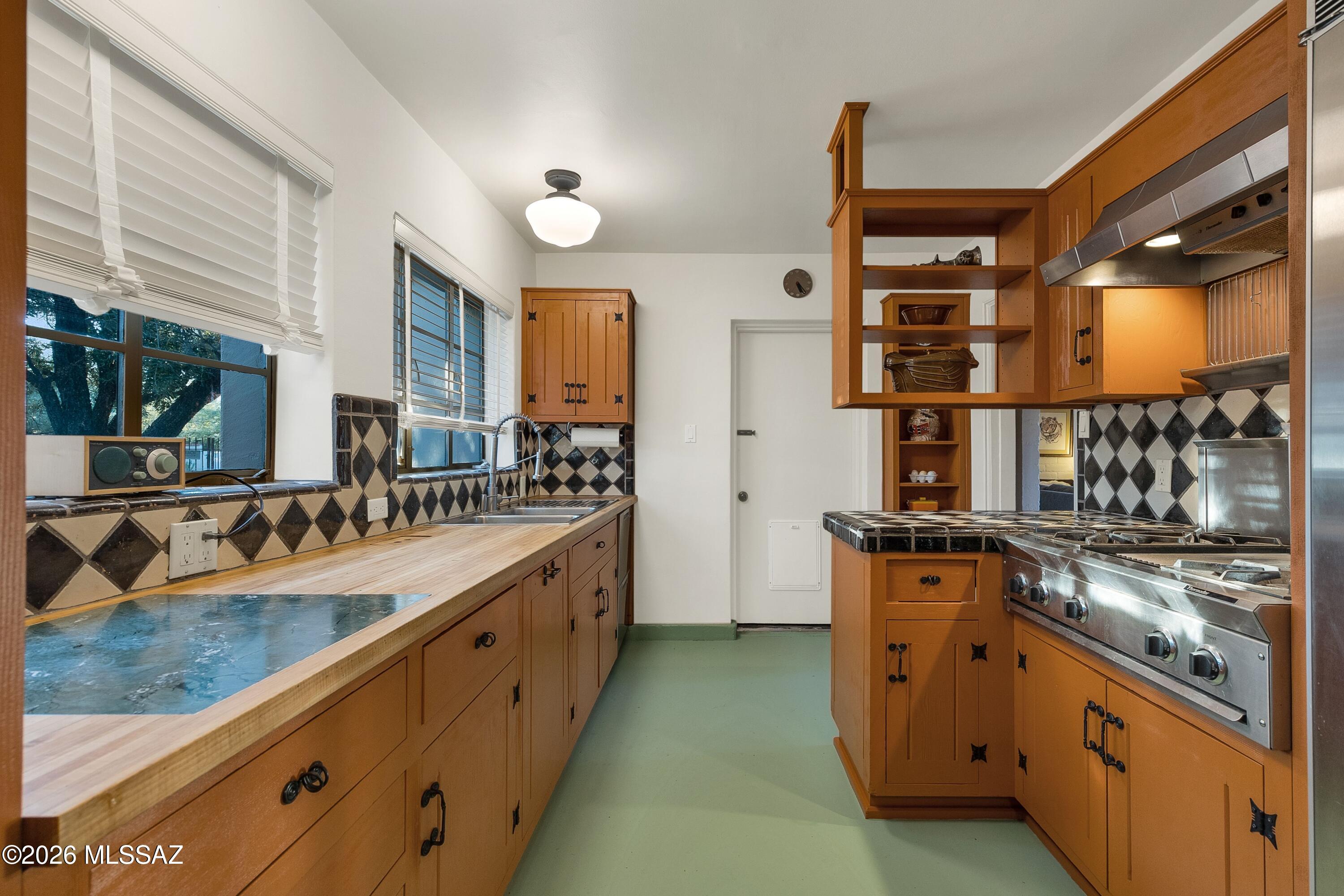 Casas Adobes Addition - Residential