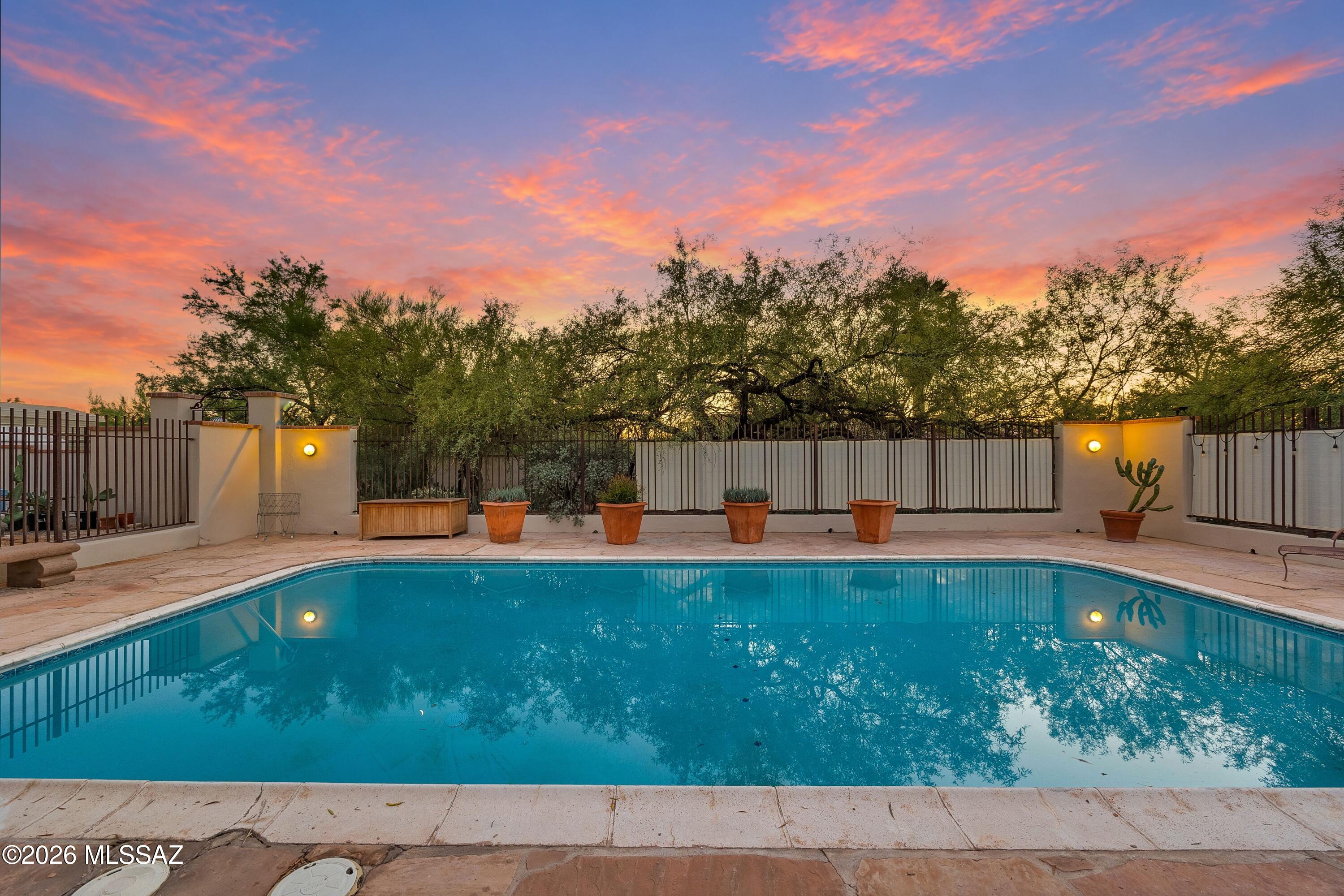 Casas Adobes Addition - Residential