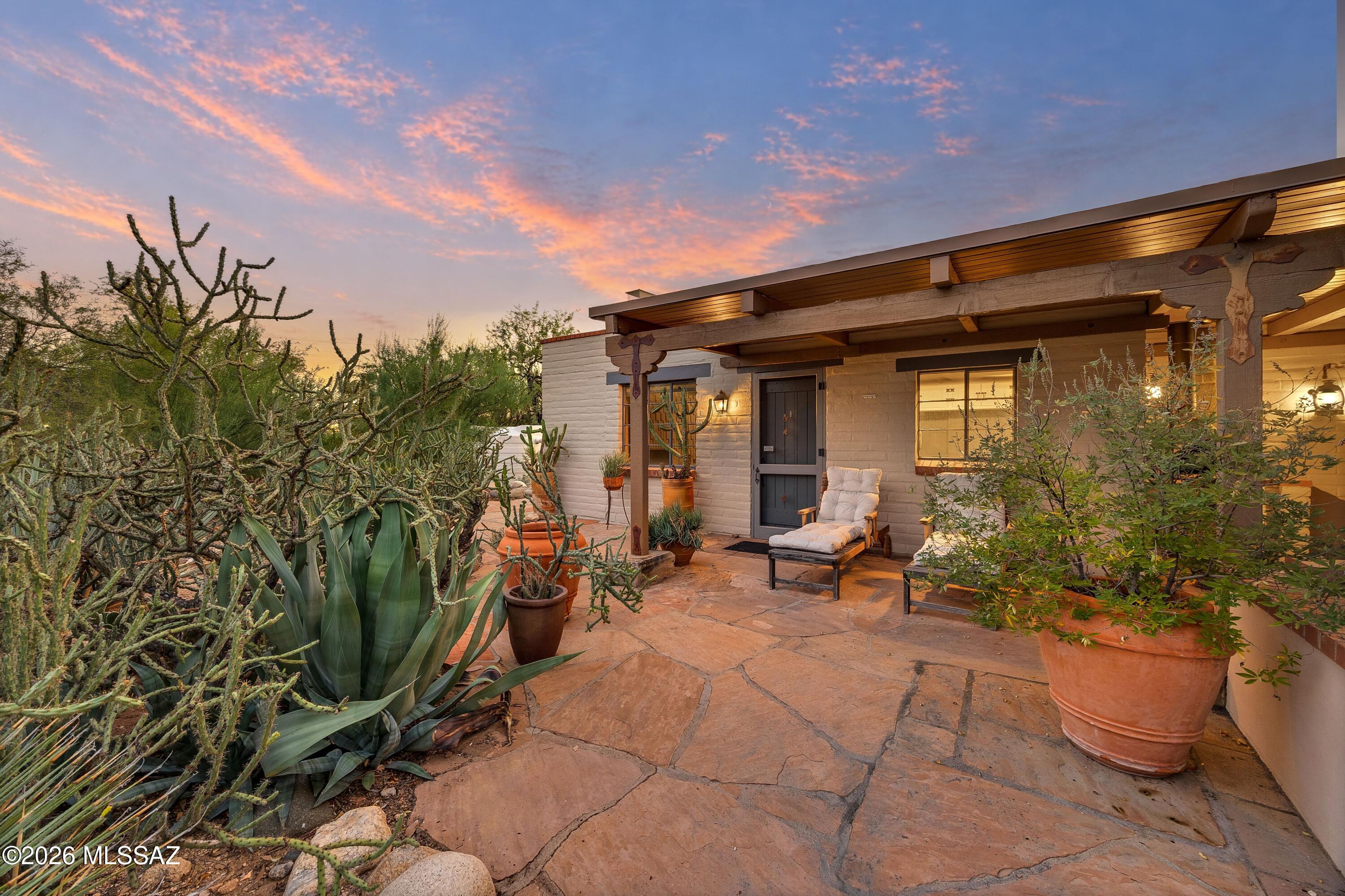 Casas Adobes Addition - Residential