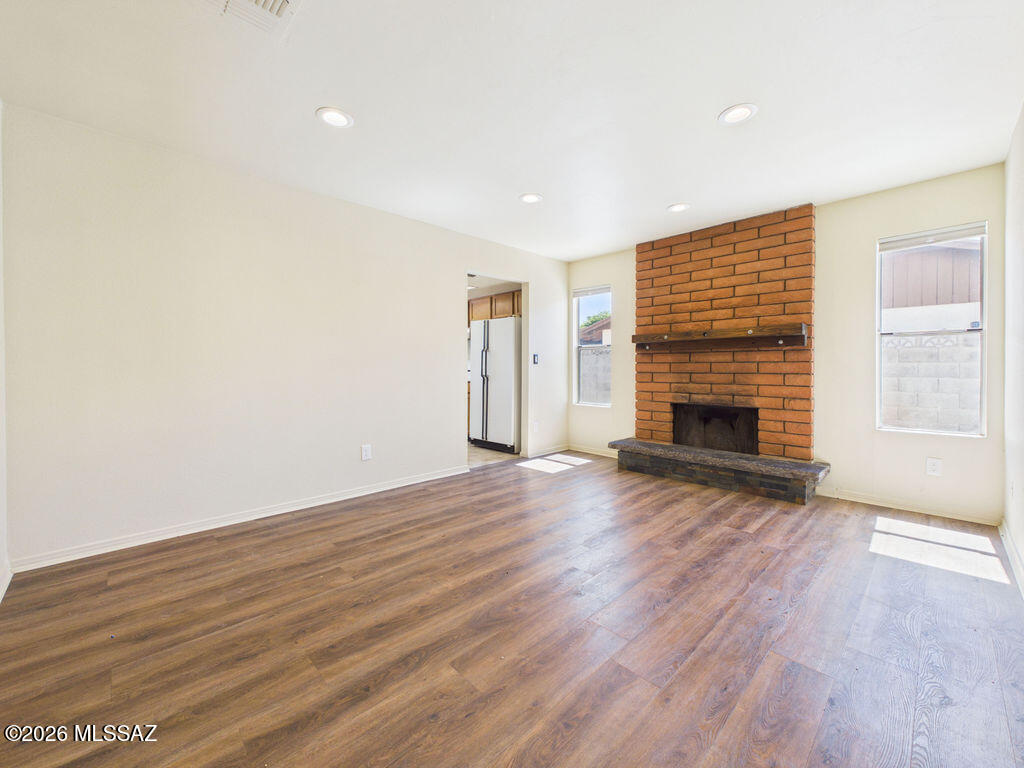 Paseo Vista (1-234) - Residential