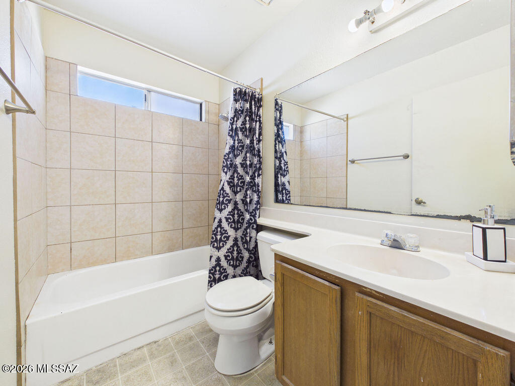Paseo Vista (1-234) - Residential