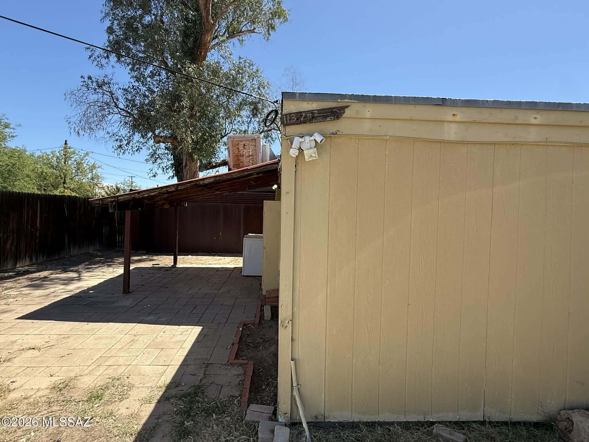 Catalina Poultry Acres NO 2 - Residential Lease