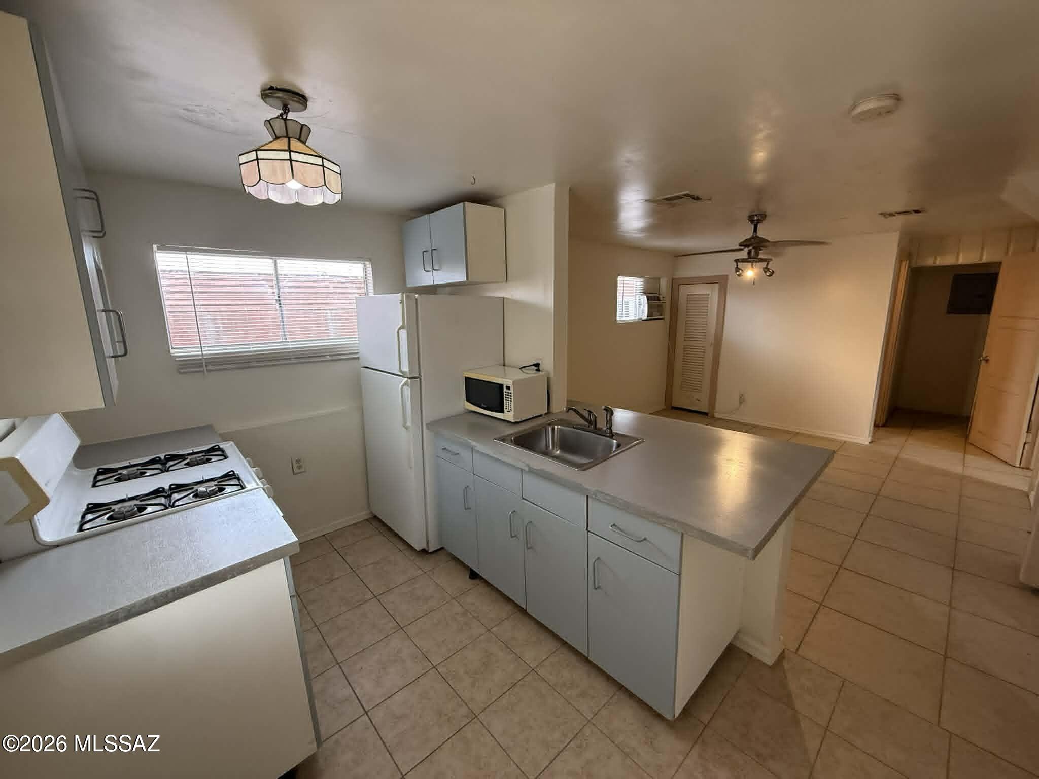 Catalina Poultry Acres NO 2 - Residential Lease