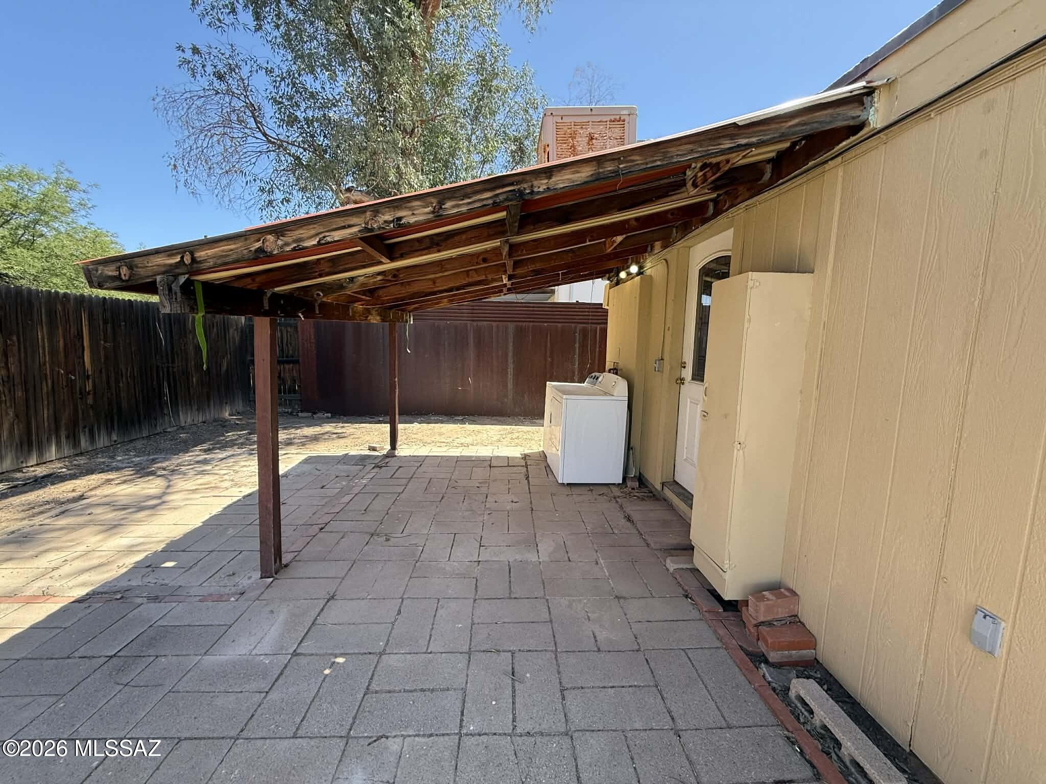 Catalina Poultry Acres NO 2 - Residential Lease