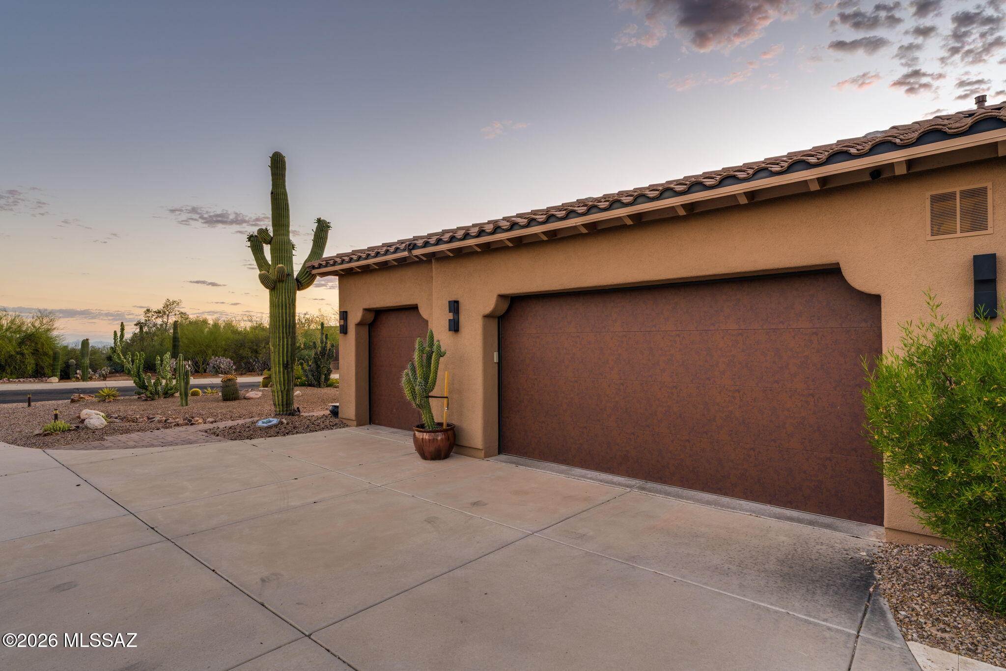 Dos Lagos at Dove Mountain (1-91) - Residential
