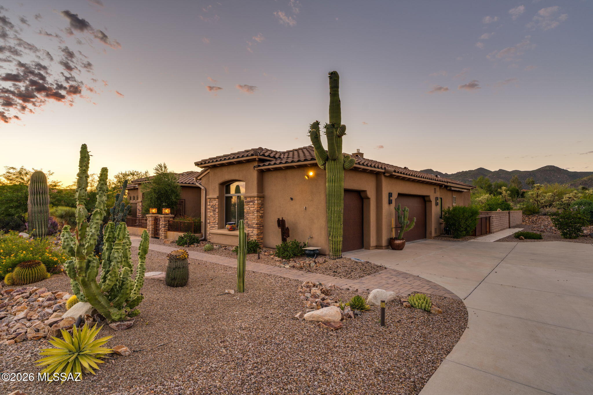 Dos Lagos at Dove Mountain (1-91) - Residential
