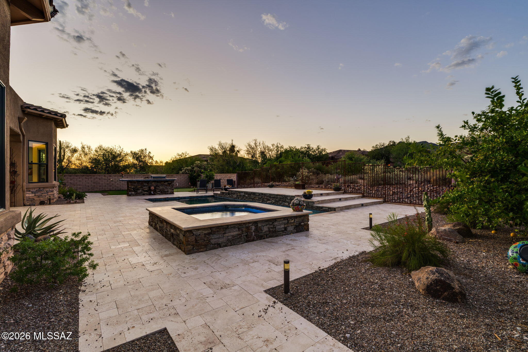 Dos Lagos at Dove Mountain (1-91) - Residential