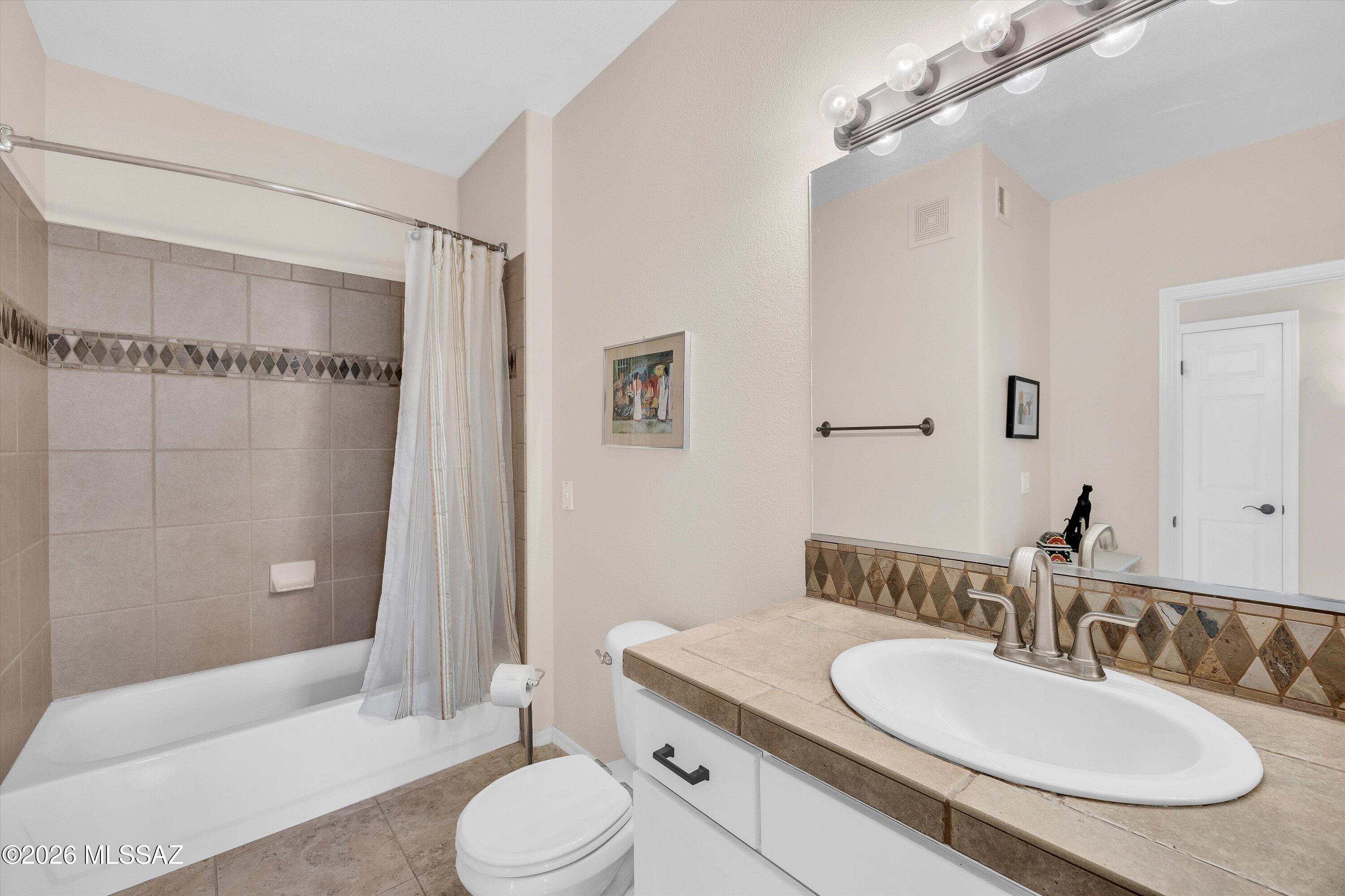 Pinnacle Canyon Condominium - Residential