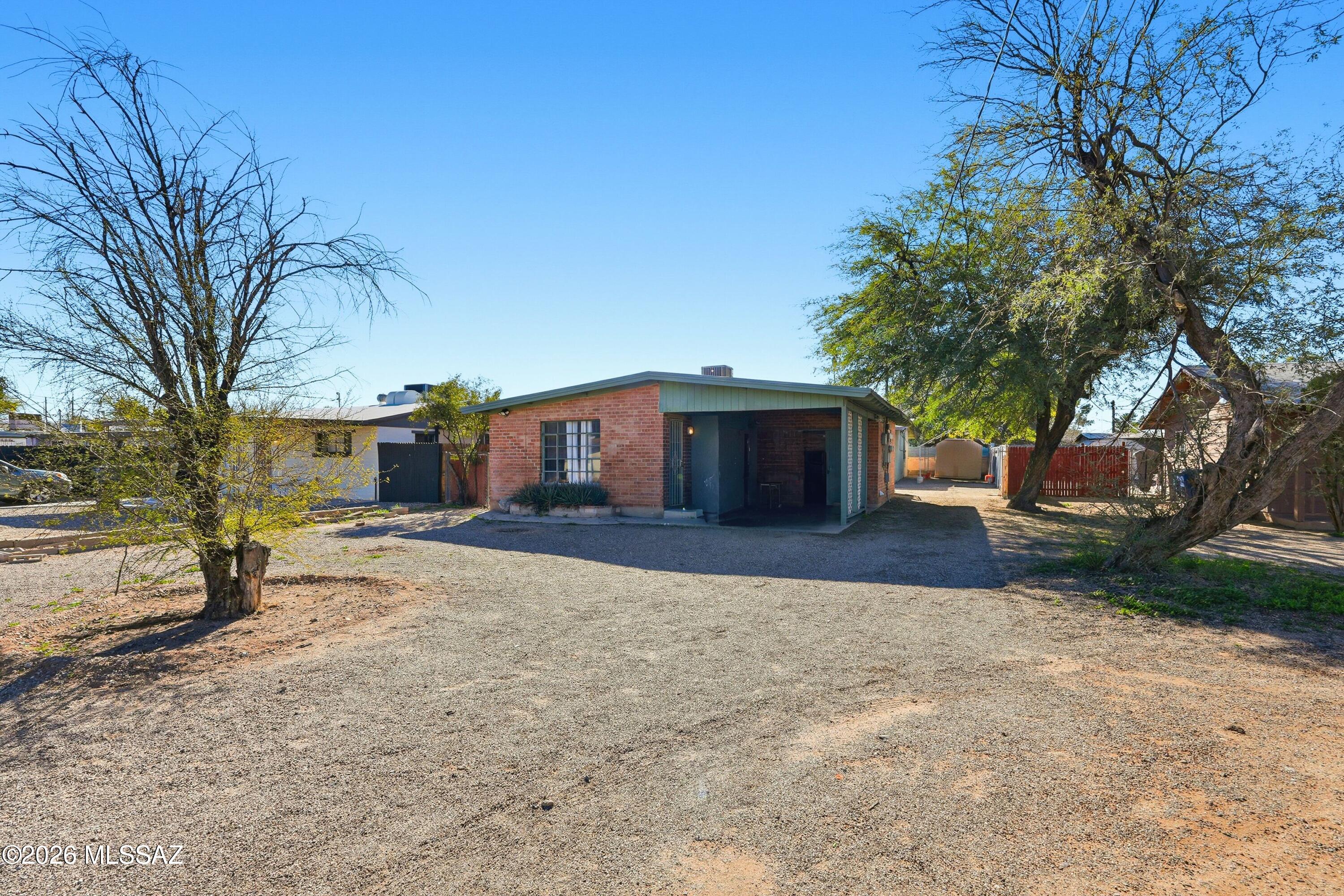 Unsubdivided - Residential Lease