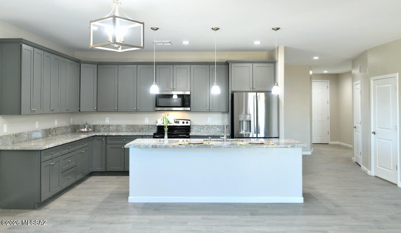 New Tucson Unit NO. 23 (140-261) - Residential
