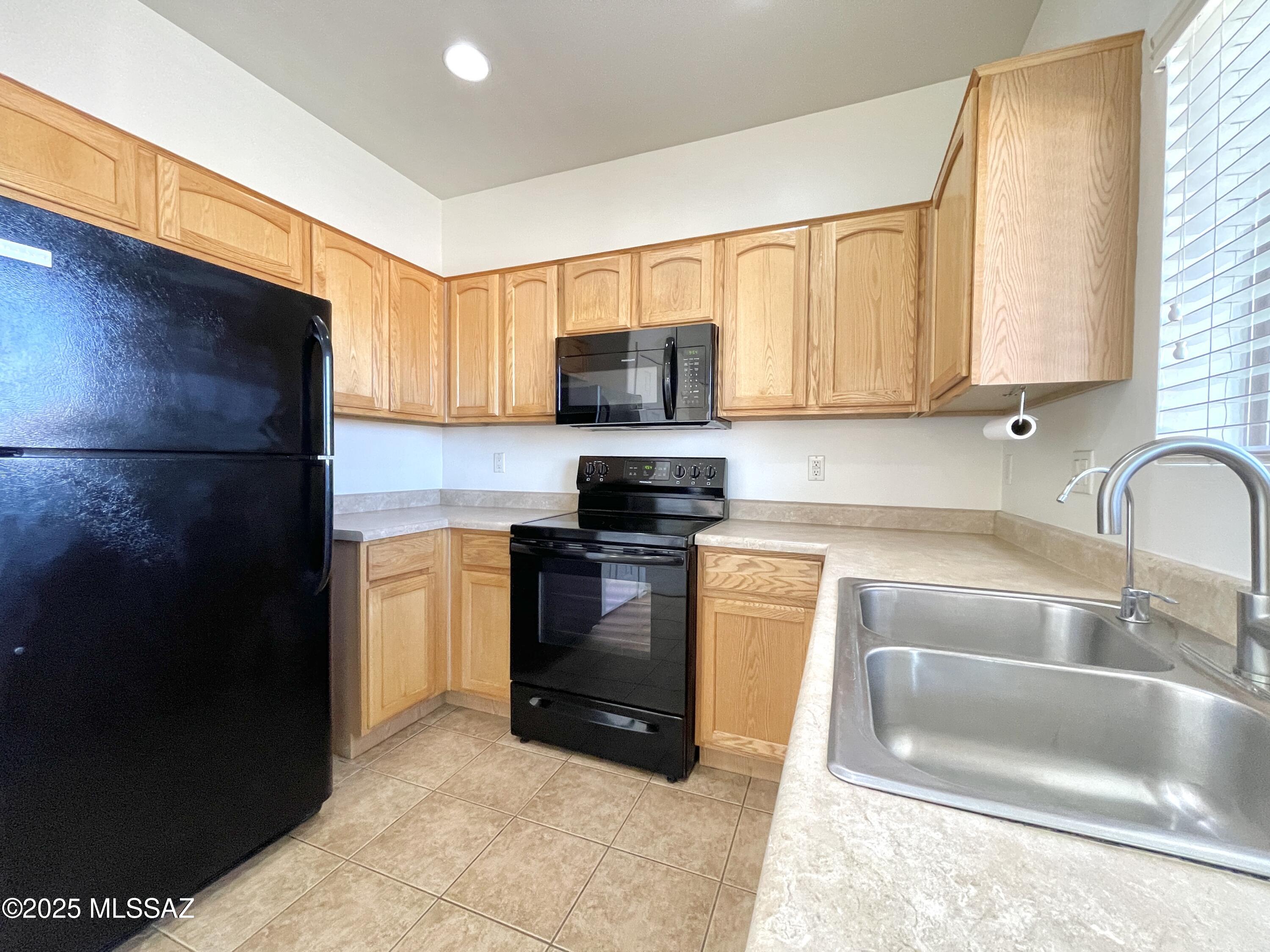 Paseo del Rio - Residential Lease