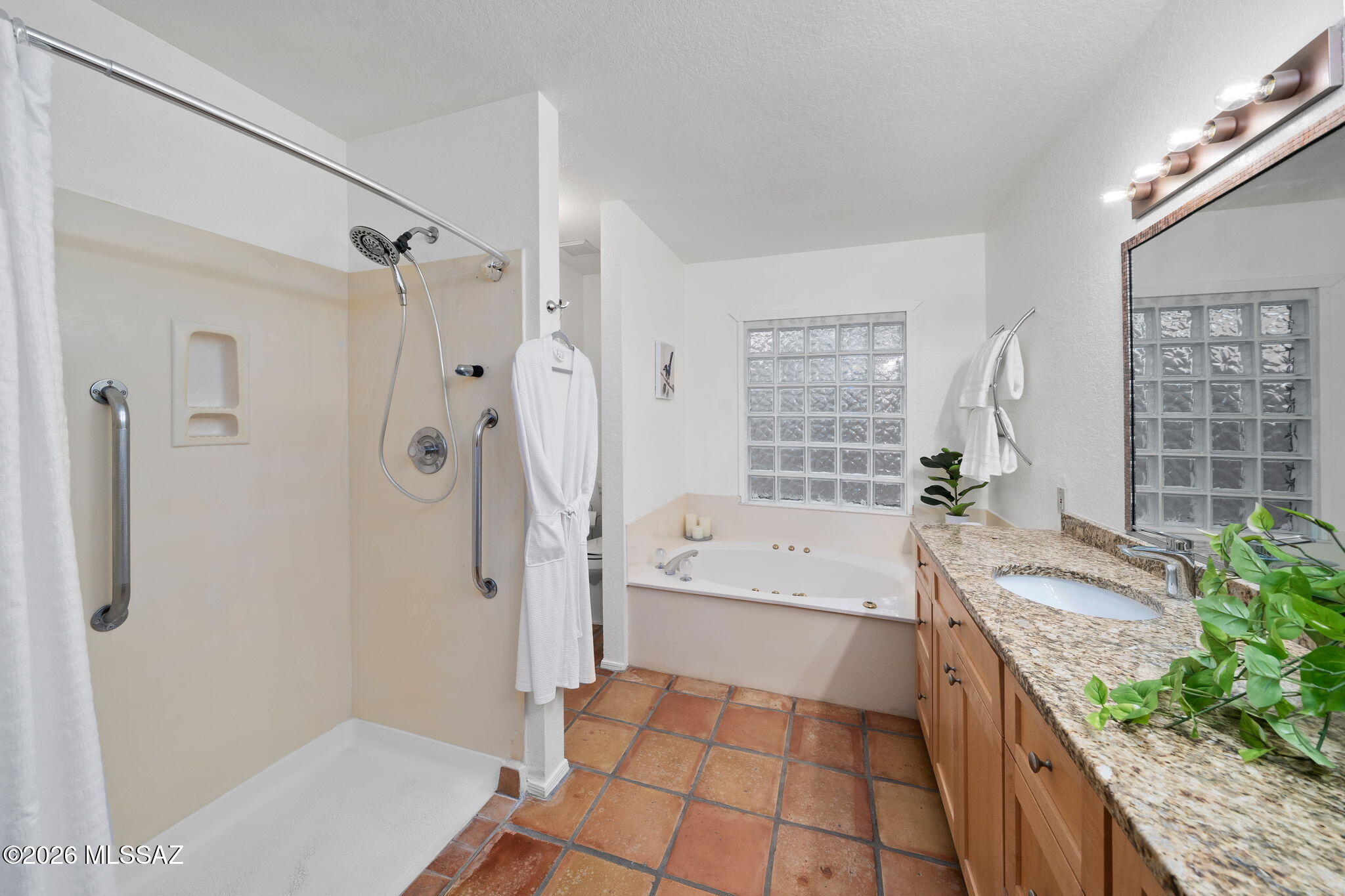 Summerset Amd - Residential