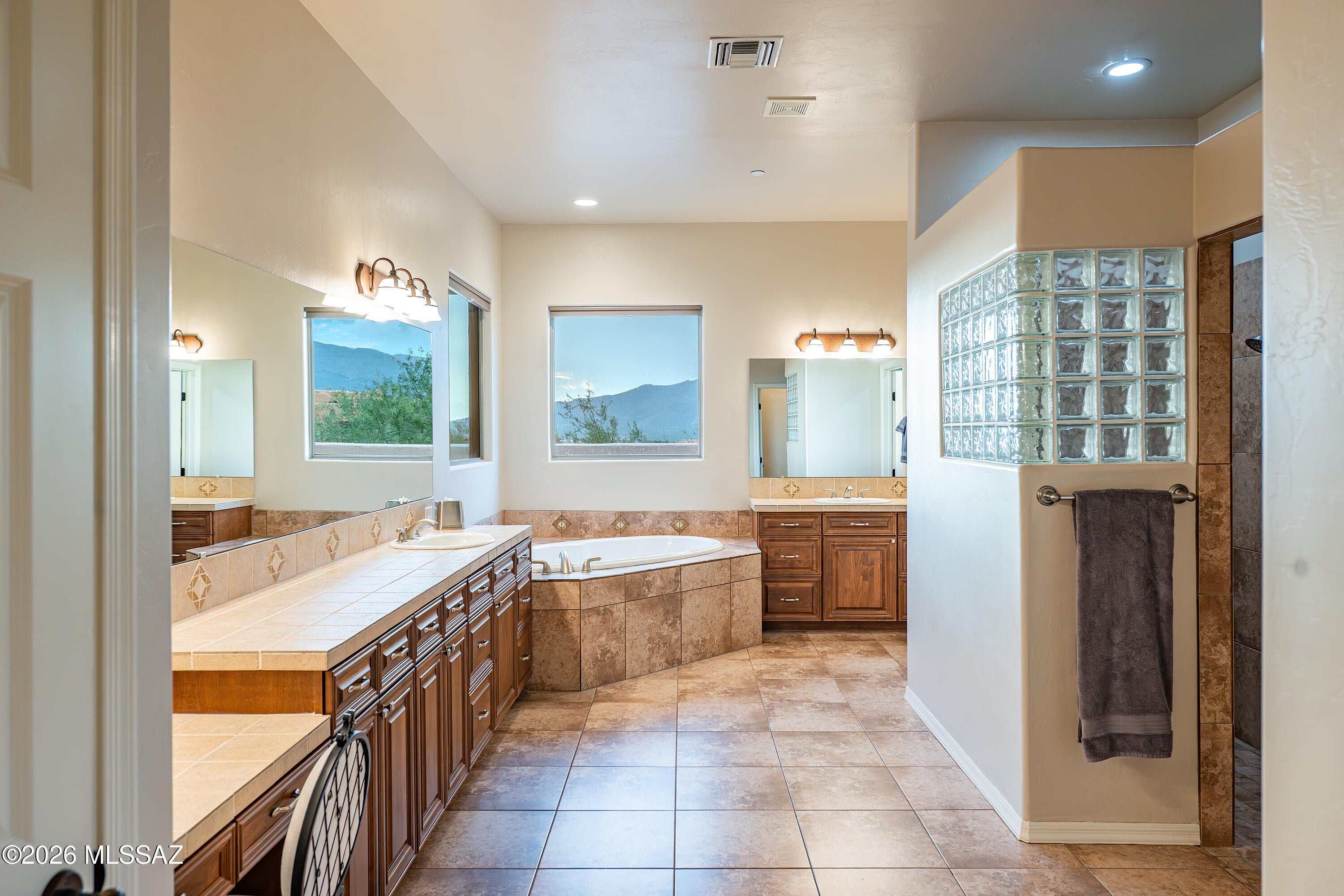 Coyote Creek (1-395) - Residential