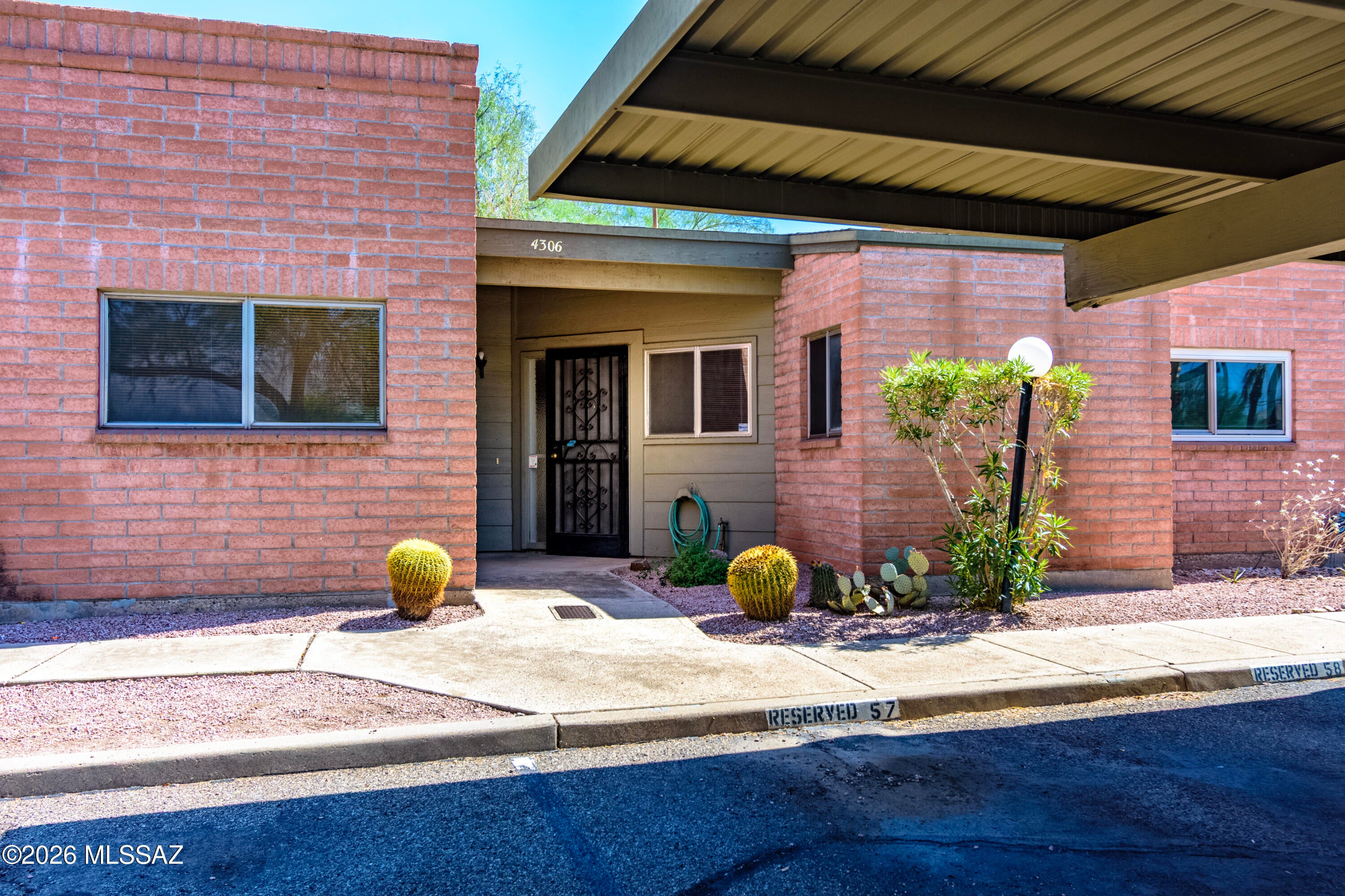 McCormick PlaceTwnhms Blk III (1-71) - Residential