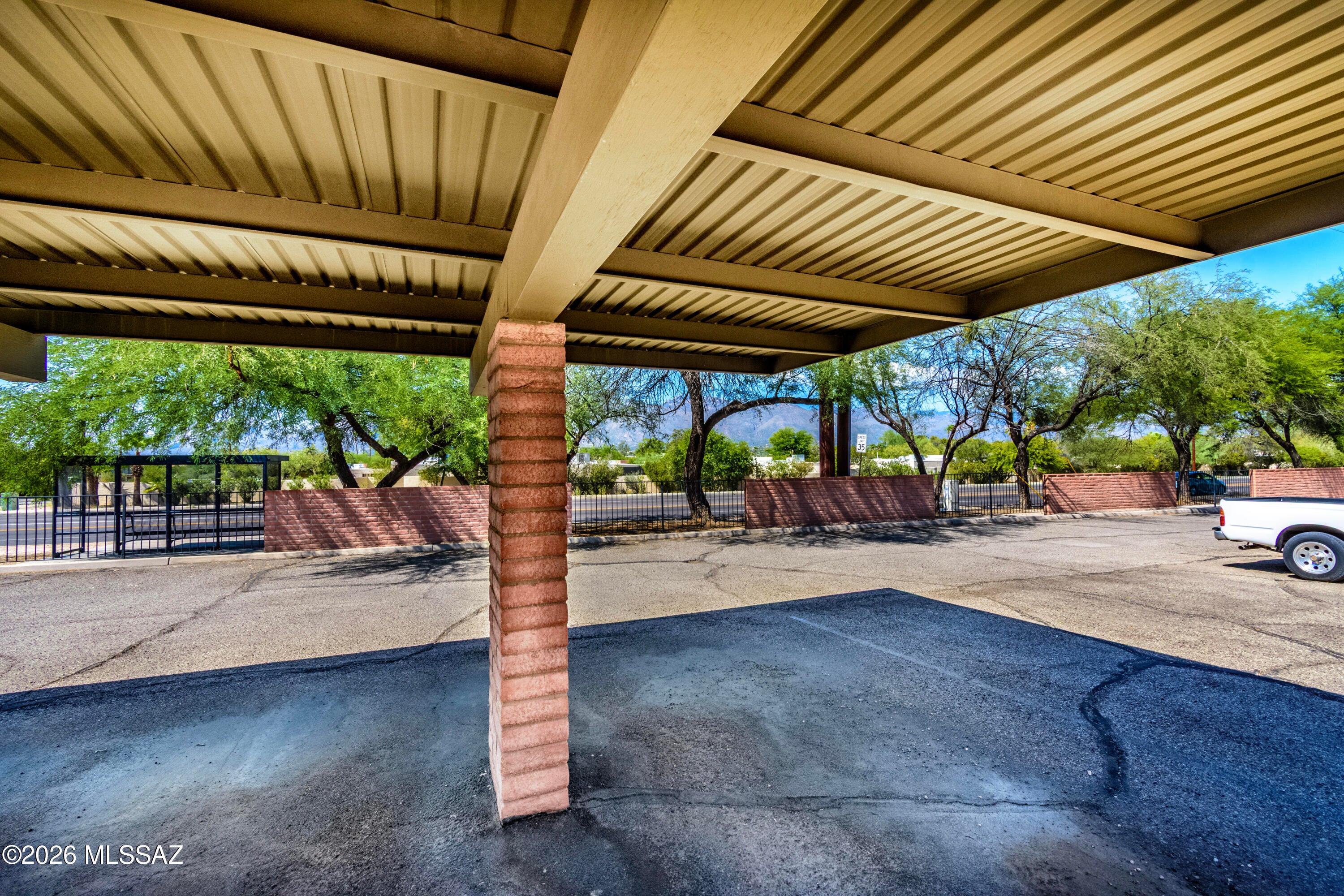 McCormick PlaceTwnhms Blk III (1-71) - Residential