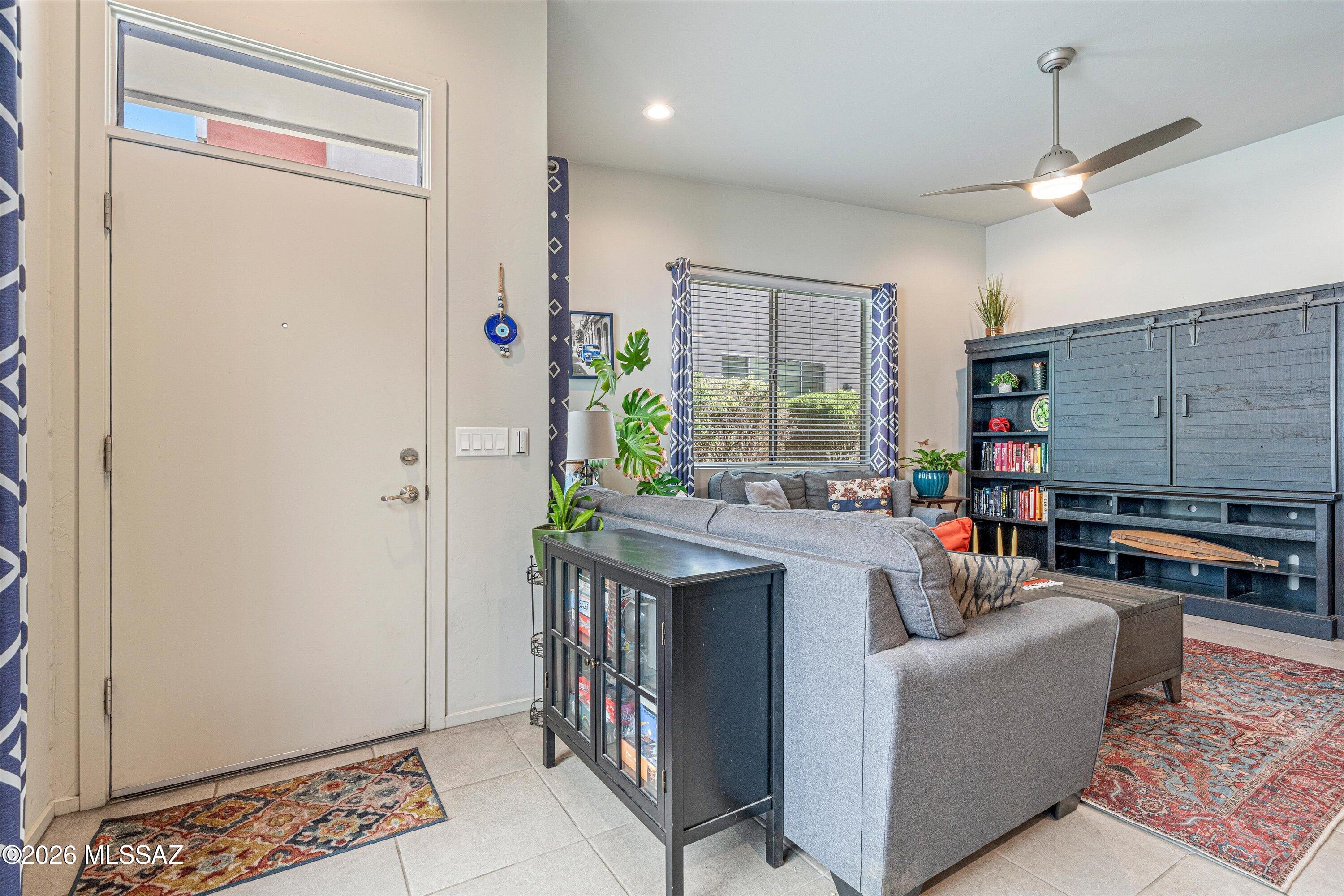 Park Modern SQ20153240738 - Residential