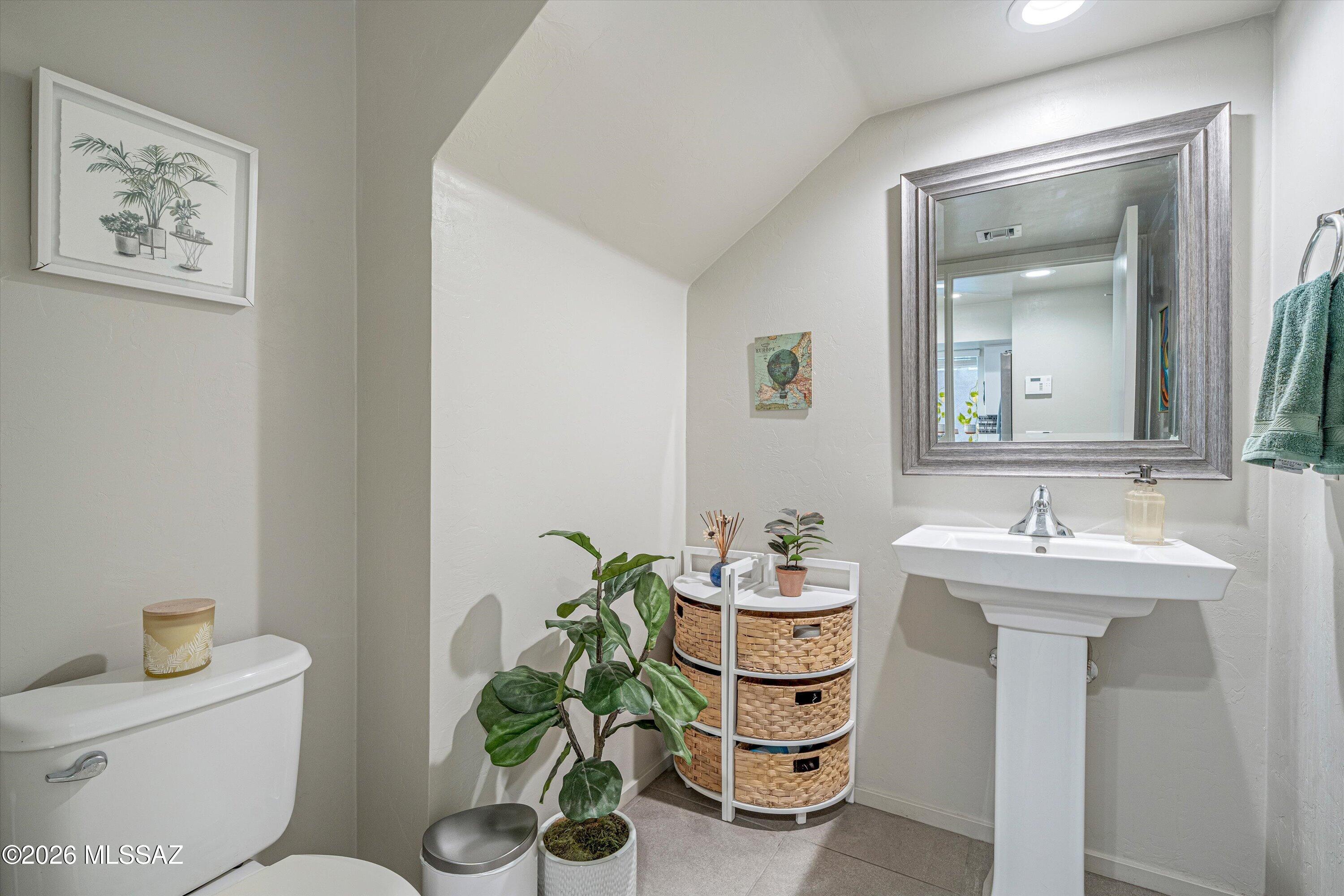 Park Modern SQ20153240738 - Residential