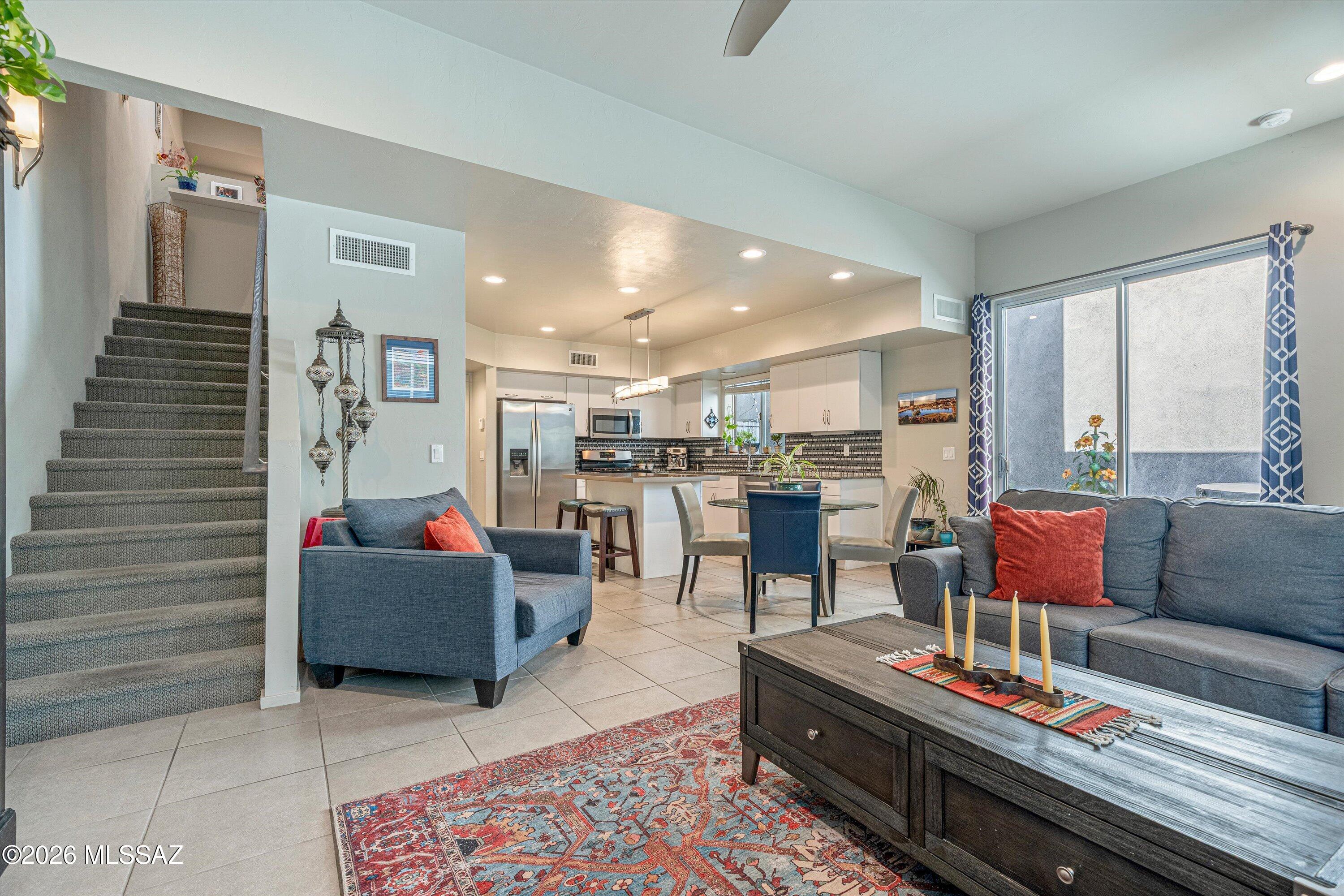 Park Modern SQ20153240738 - Residential