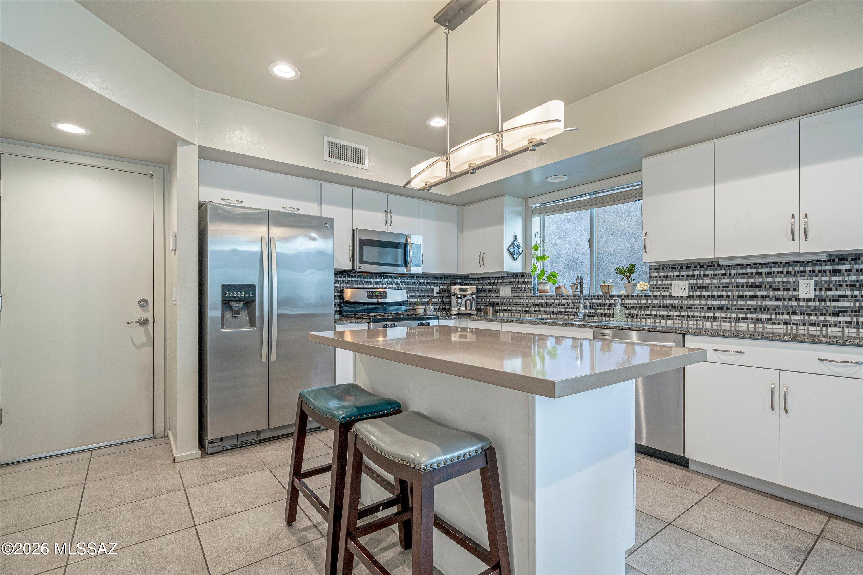 Park Modern SQ20153240738 - Residential