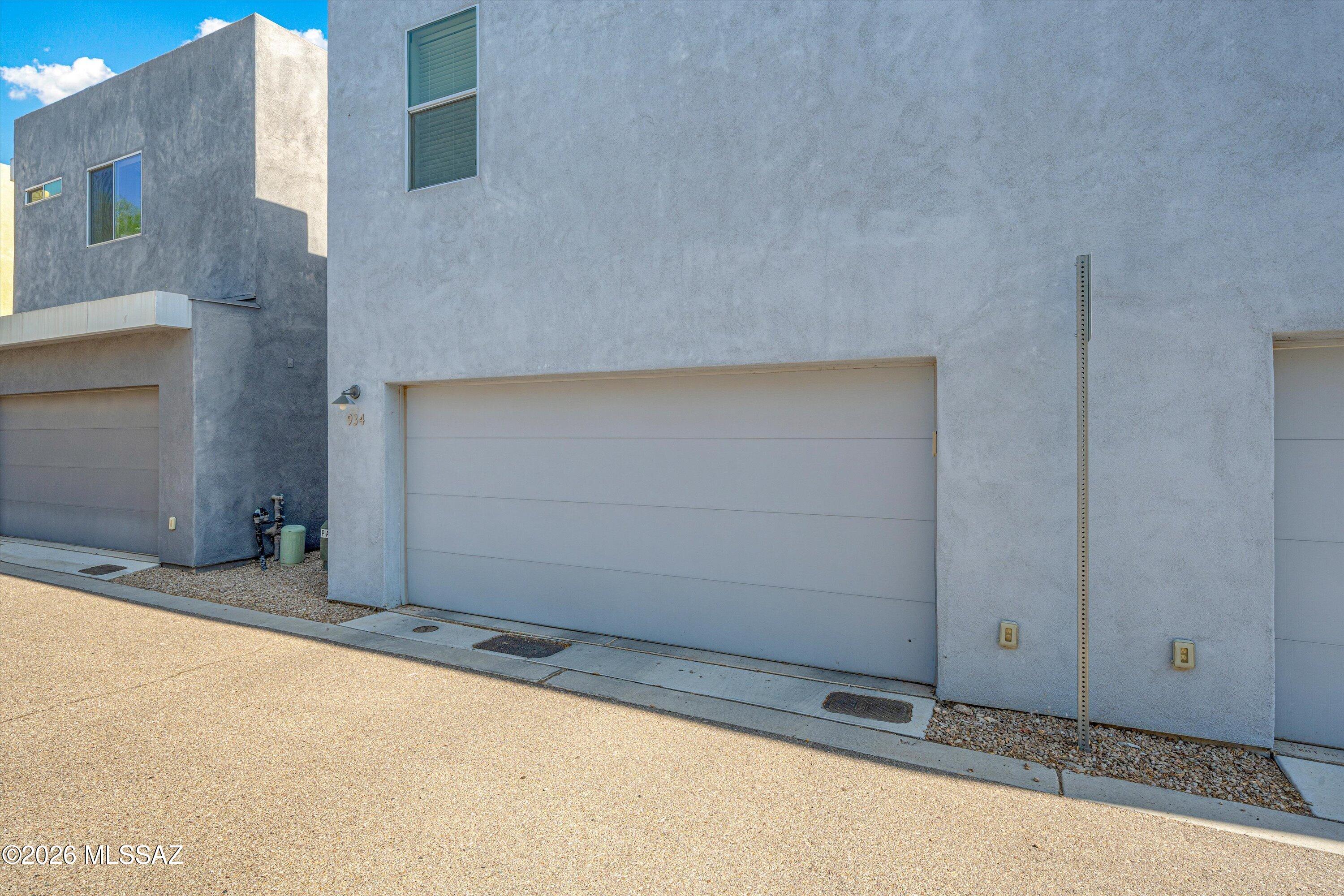 Park Modern SQ20153240738 - Residential