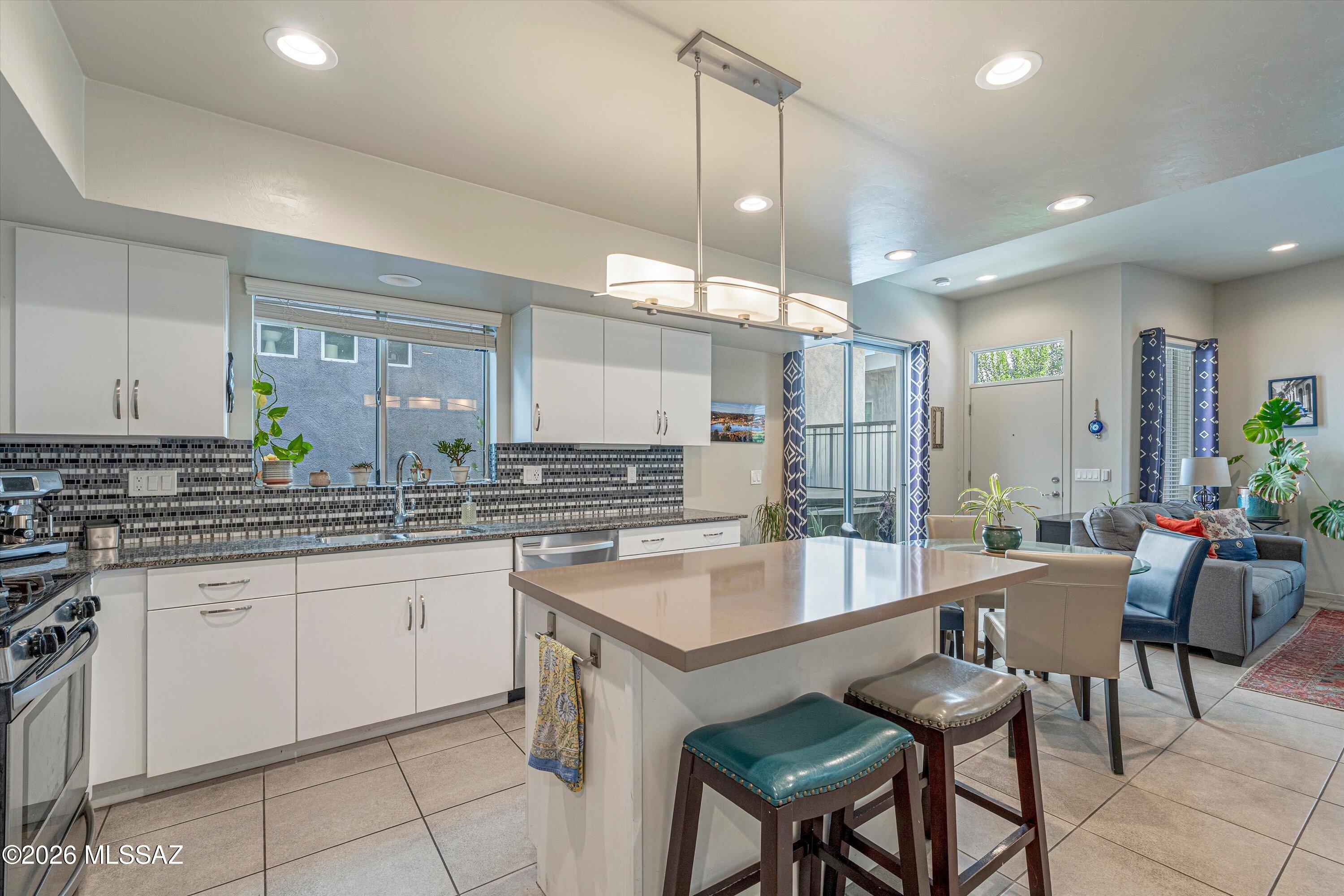 Park Modern SQ20153240738 - Residential