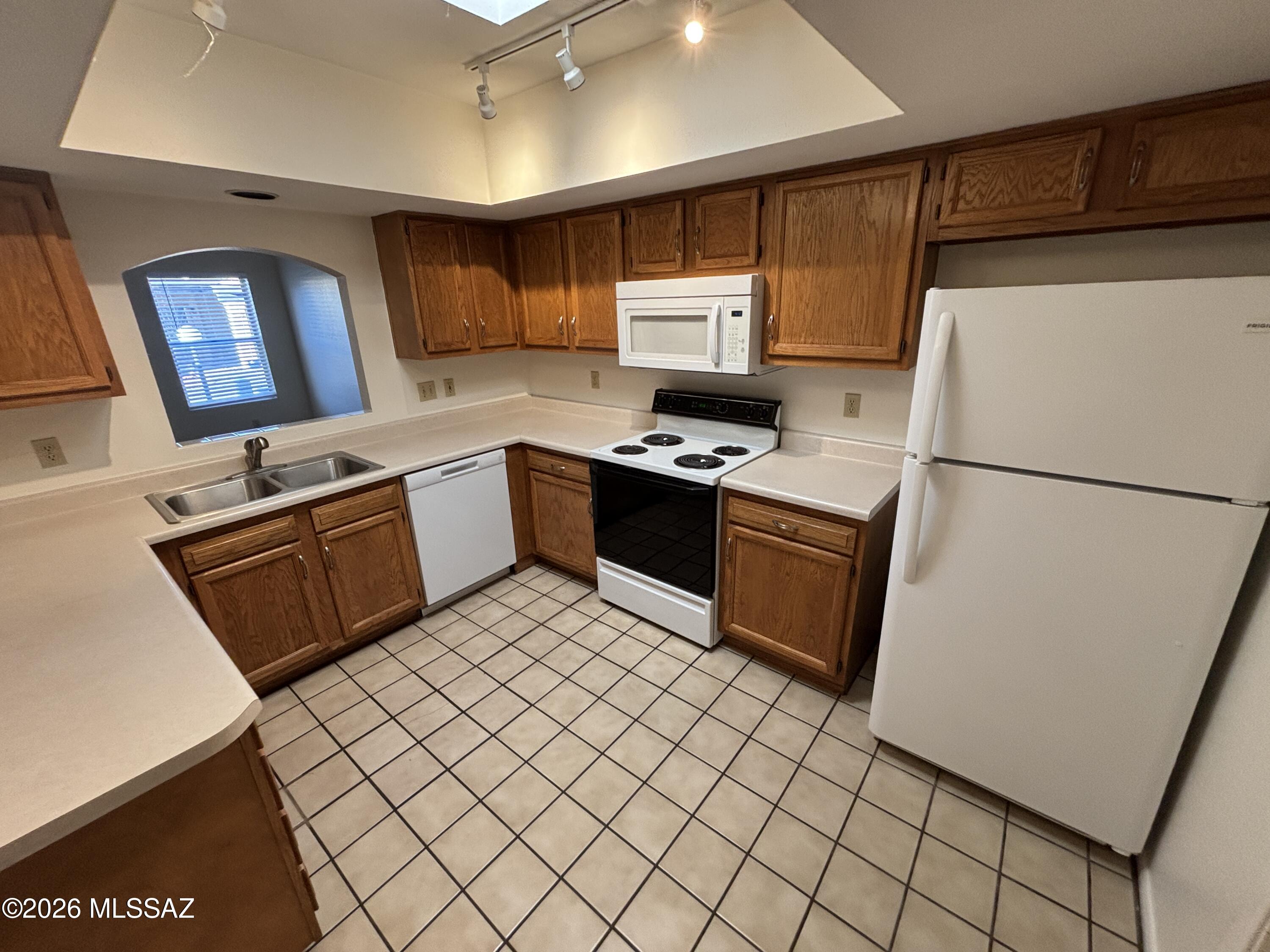 Cameo Place Townhomes (1-20) - Residential Lease