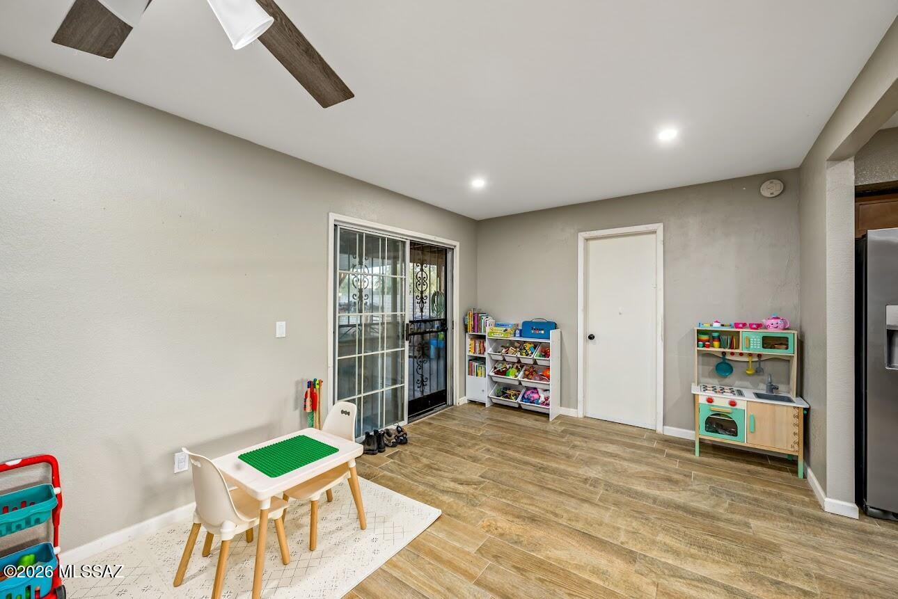 Twenty-Nine Palms (1-70) - Residential Lease