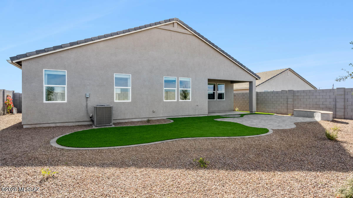 Saguaro Bloom 7B - Residential